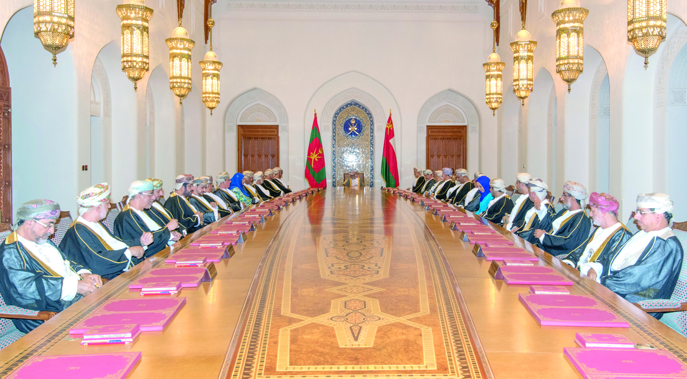 بالفيديو.. جلالة السلطان يترأس اجتماع مجلس الوزراء