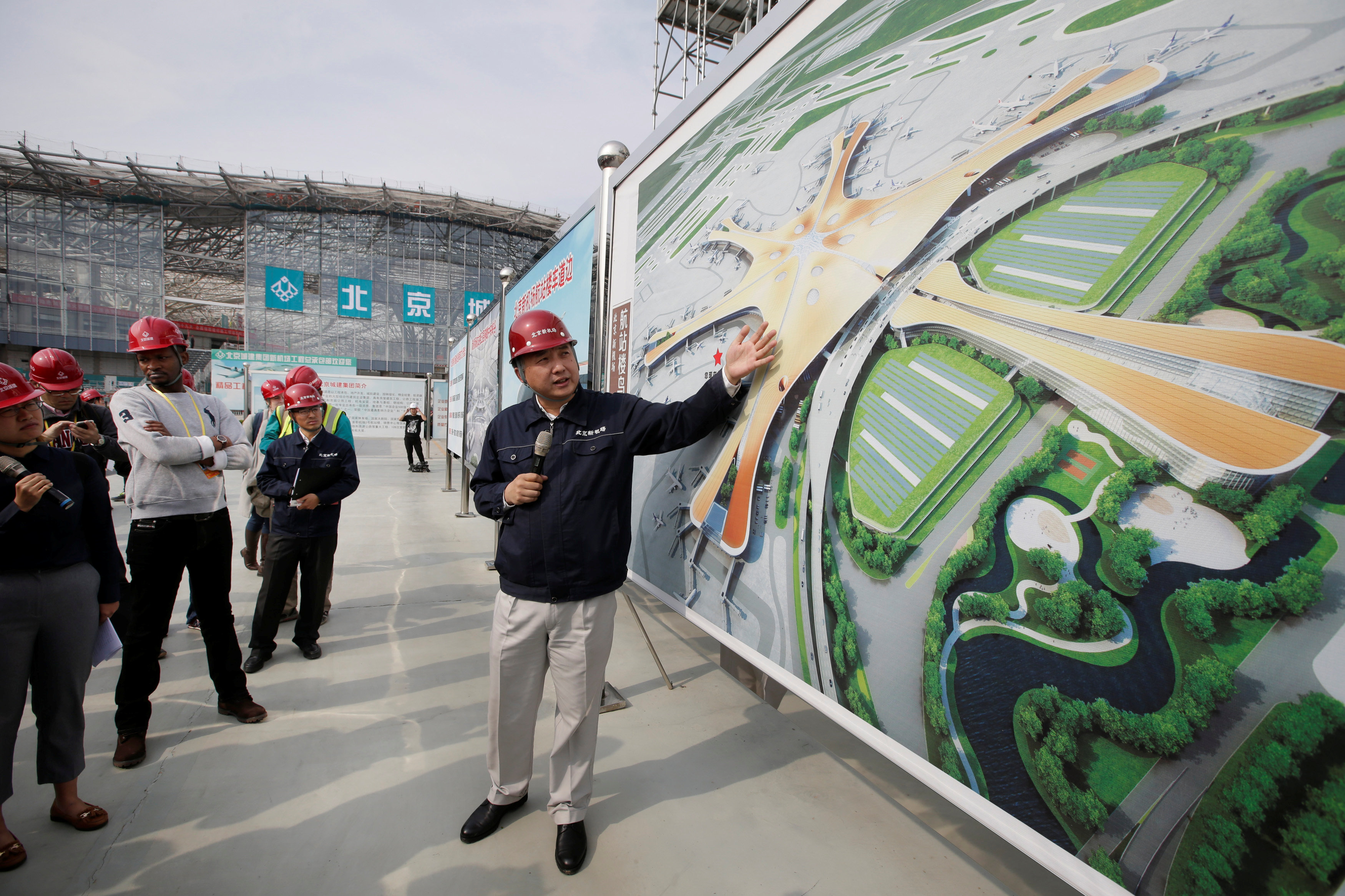 Beijing unveils new mega-airport due to open in 2019