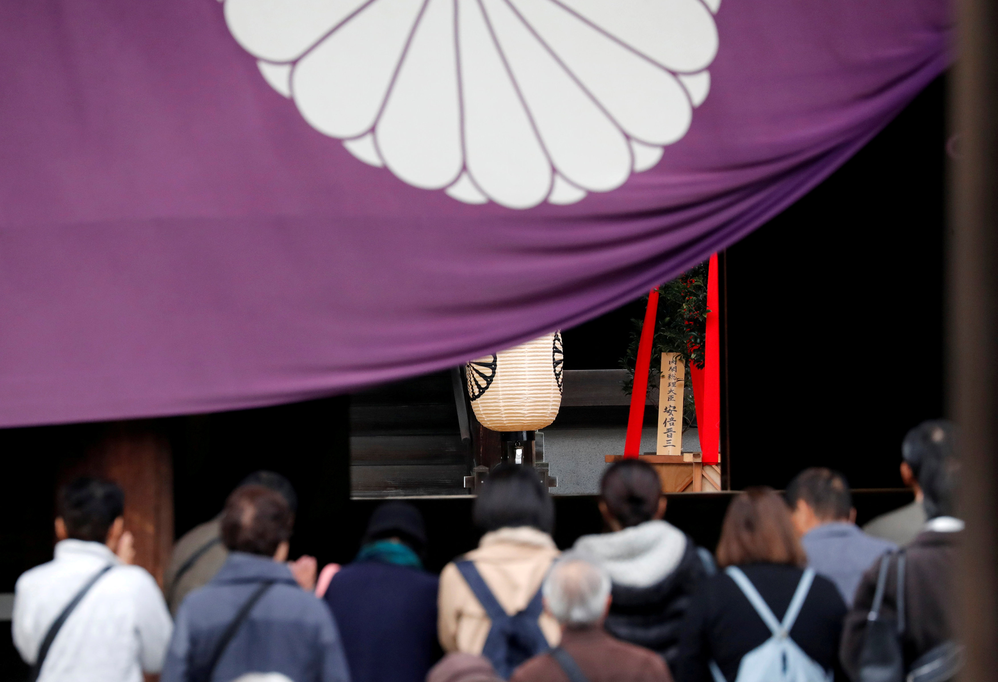 Japanese Prime Minister Shinzo Abe sends ritual offering to Yasukuni shrine for war dead