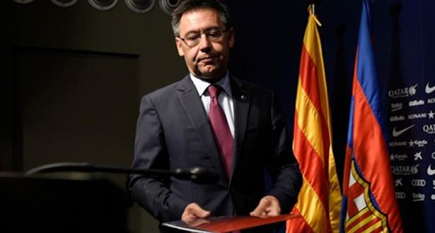 استقالات بالجملة في إدارة برشلونة بسبب خوض مباراة لاس بالماس