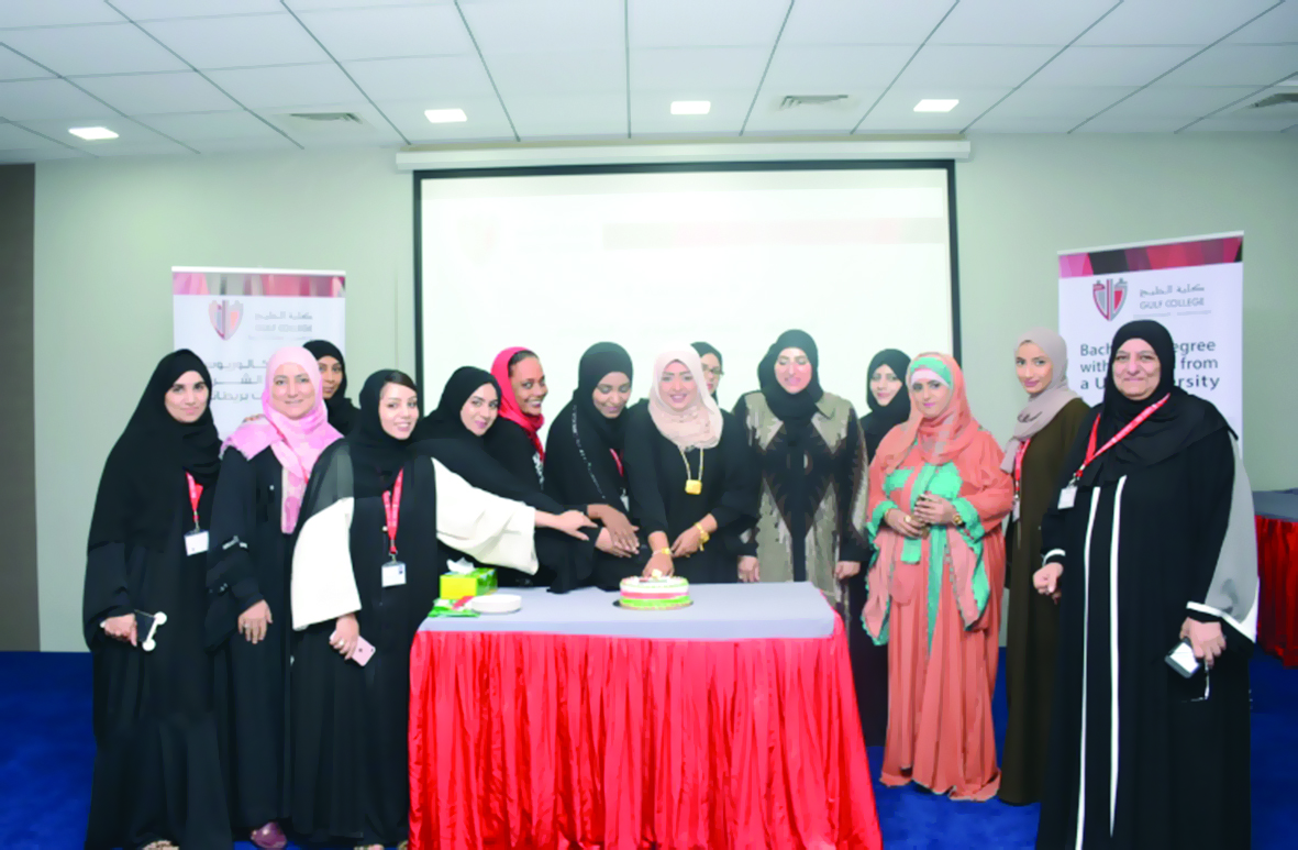 كلية الخليج تحتفل بيوم المرأة العُمانية