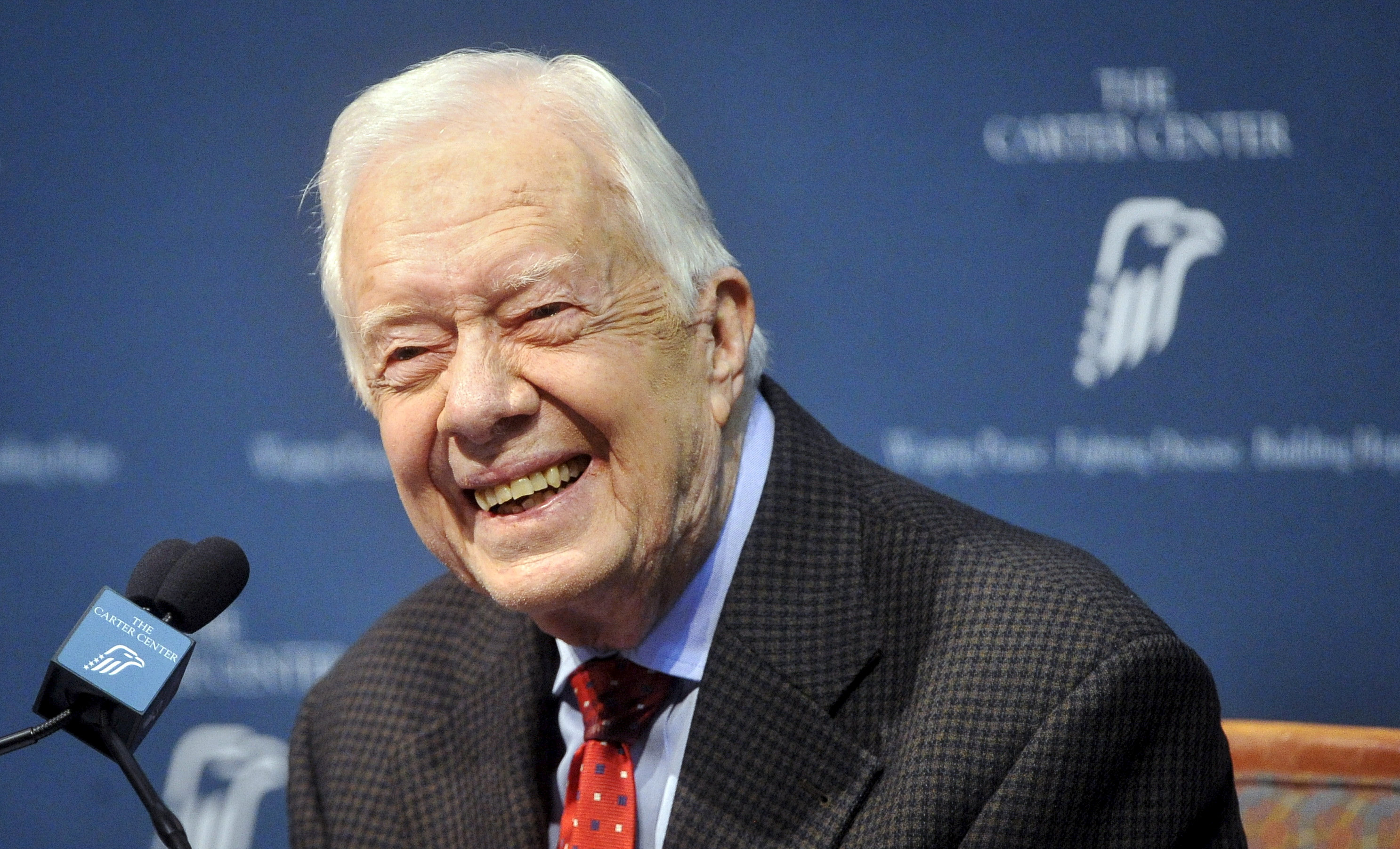 Former U.S. president Jimmy Carter will travel to North Korea to help diffuse tensions