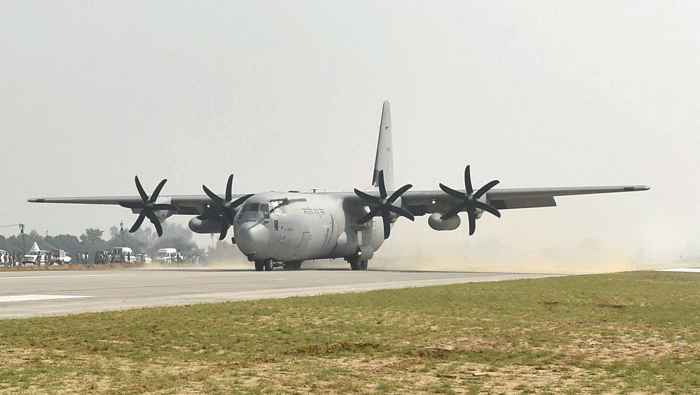 Indian Air Force jets carry out drill on Agra-Lucknow Expressway
