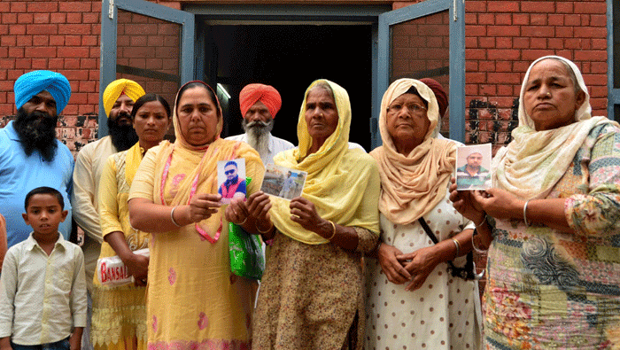 Kin of eight Indians missing in Iraq give DNA samples