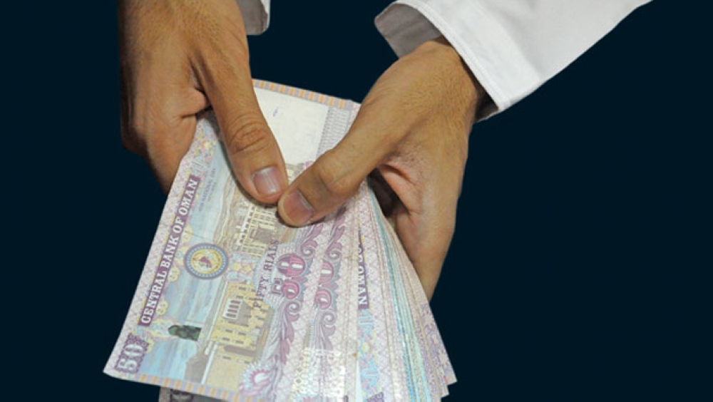 Expats with salary OMR300 can bring families to Oman