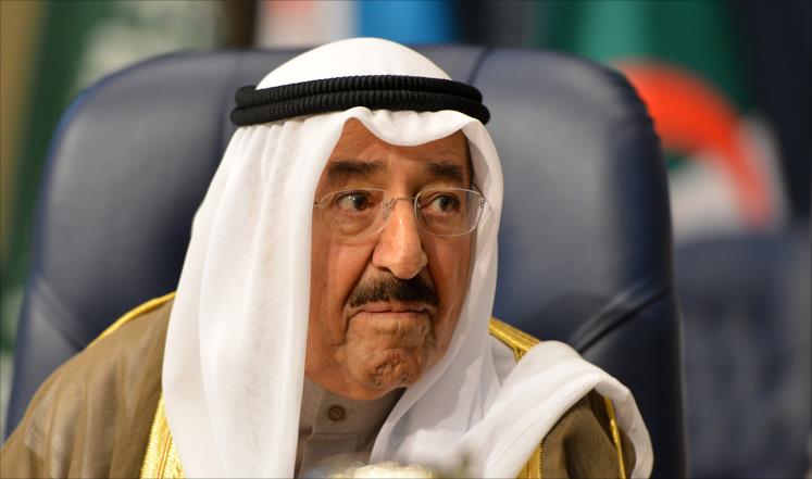 عاجل ..أمير الكويت يقبل استقالة حكومته