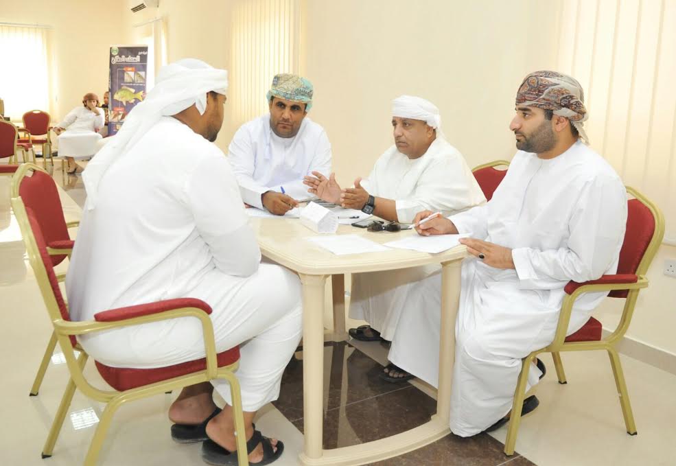 "إعلان الوظائف".. جدل لم ينتهِ ومطالبات بالتوضيح
