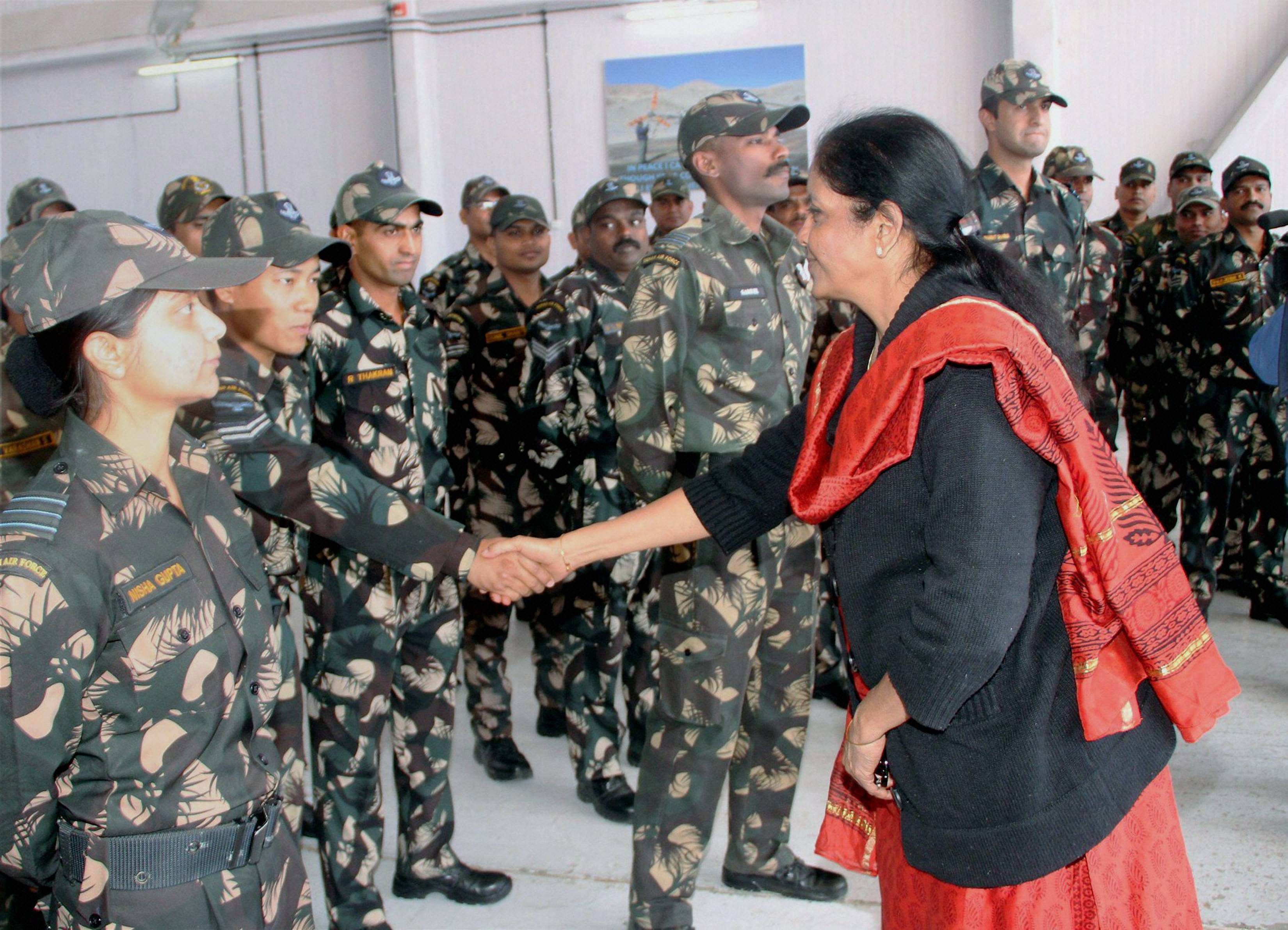 Defence minister reviews implementation of reform in Indian Army