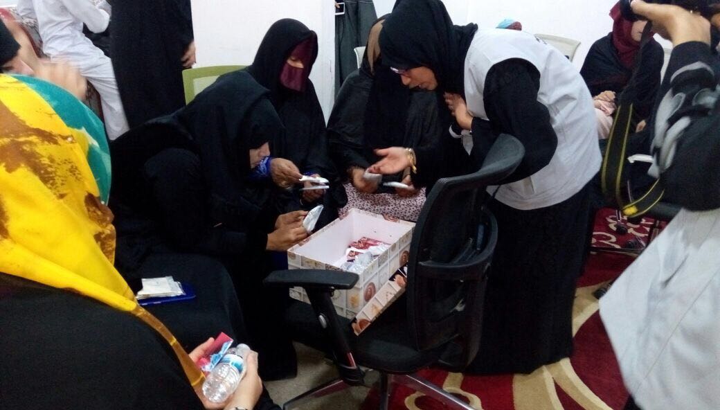 المرأة العمانية بالدقم تستقبل قافلة "أسعف"
