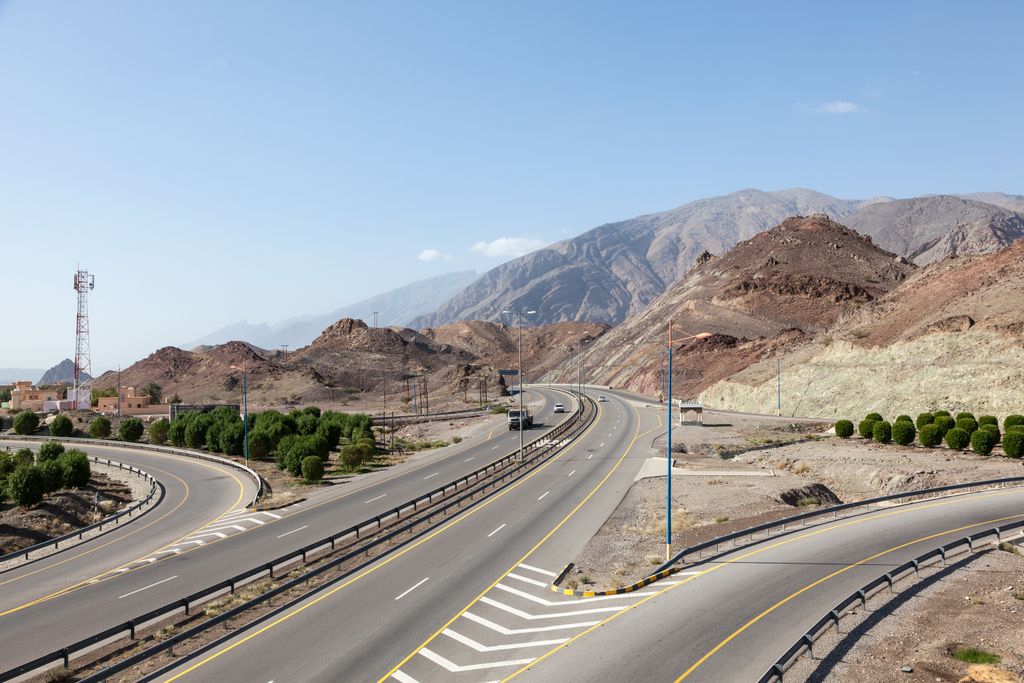 ​More than 2,000km of road paved in Oman