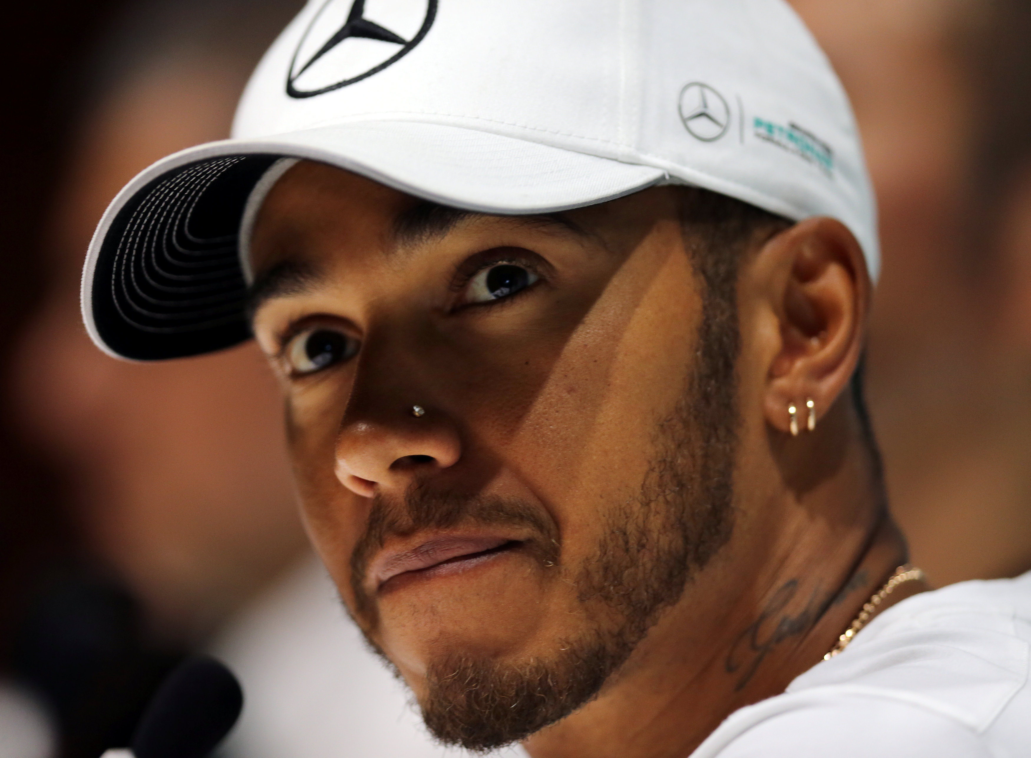 F1: Mercedes team members robbed at gunpoint in Brazil