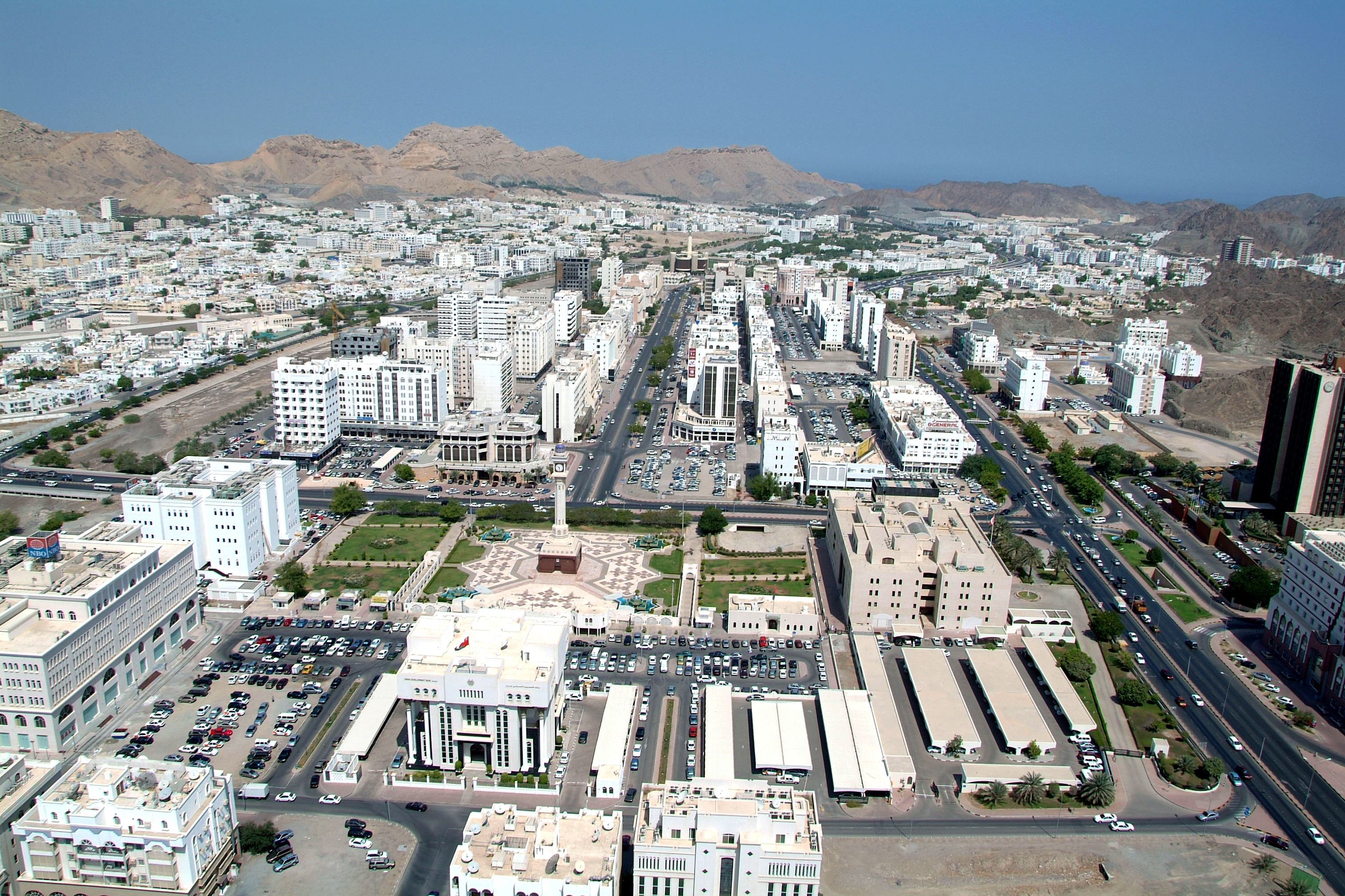 انخفاض عدد الأراضي السكنية الممنوحة بالسلطنة
