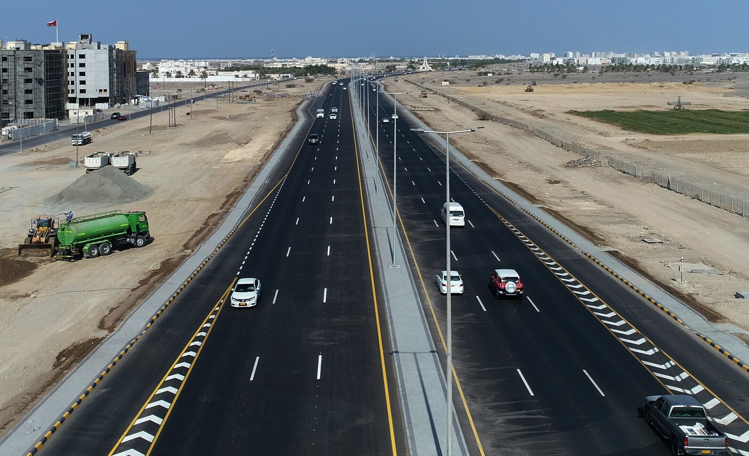 New road in Oman now open to traffic