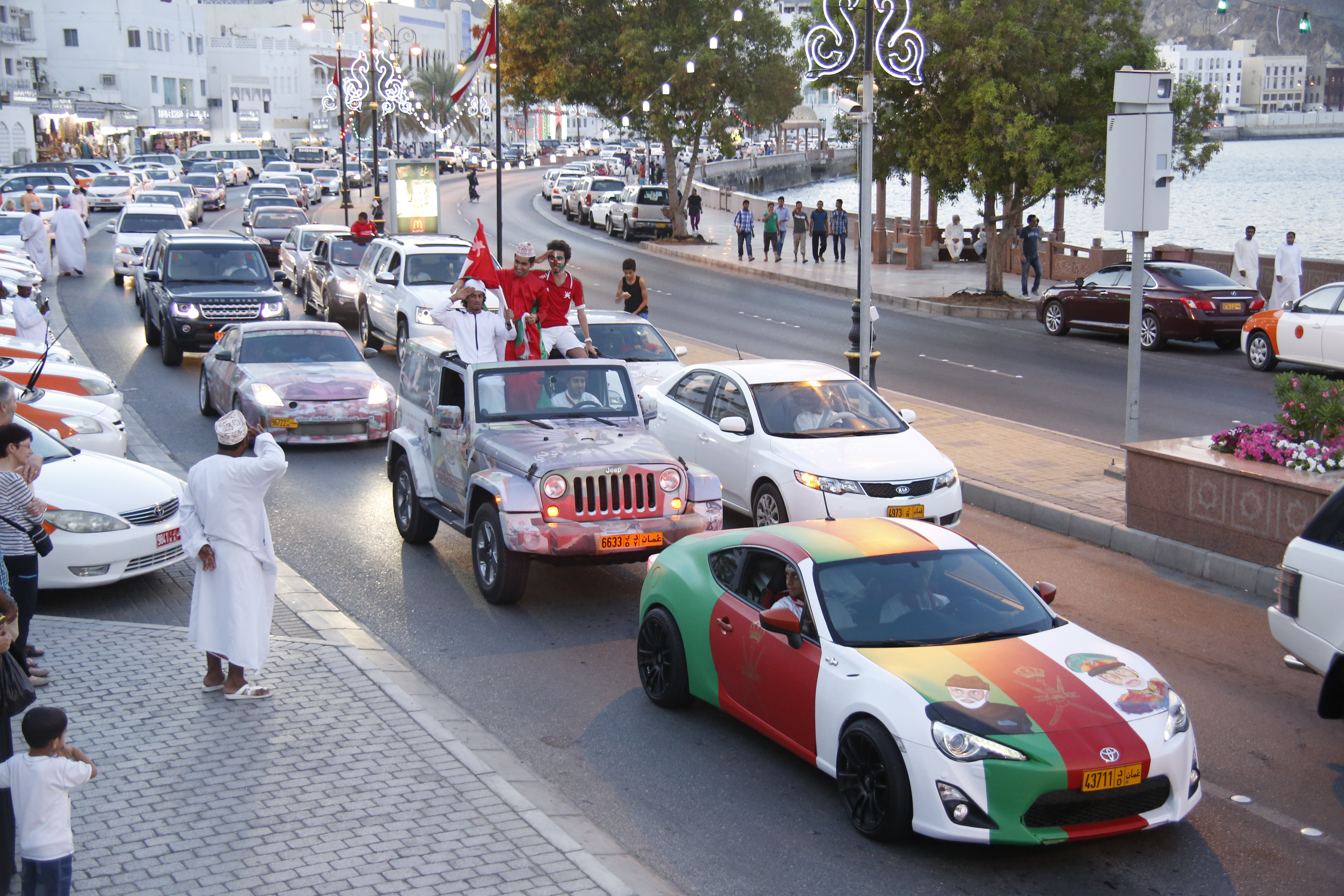 OmanPride: Residents hail His Majesty on 47th National Day