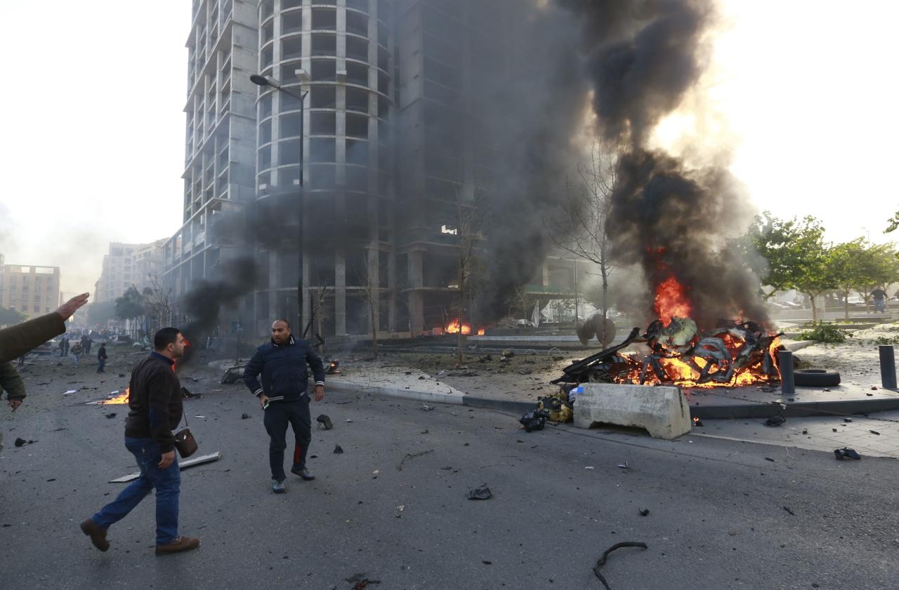 مقتل 6 أشخاص بتفجير انتحاري شرقي أفغانستان