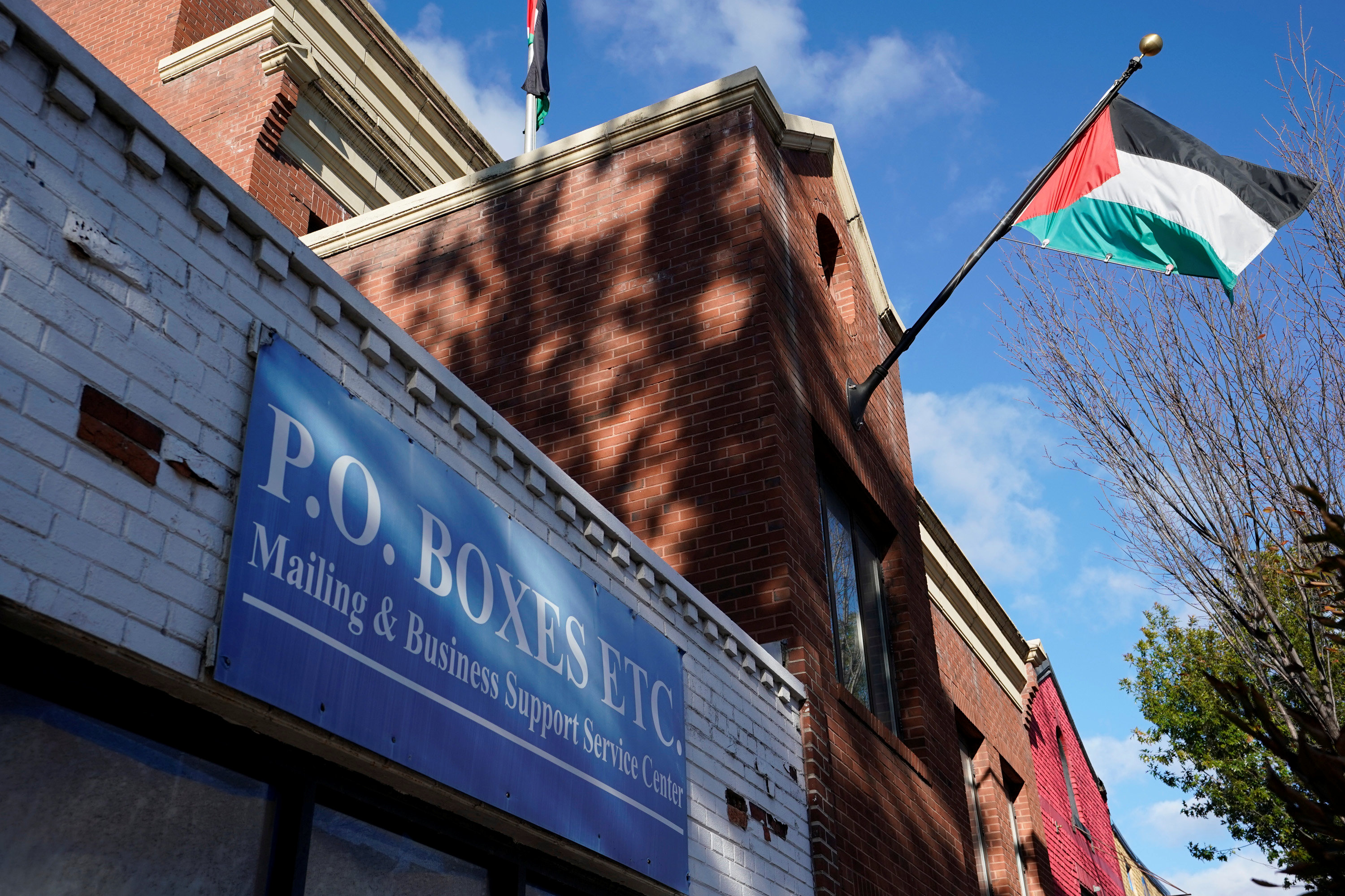 PLO office in US to remain open