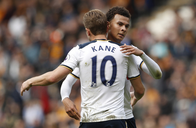 فلورنتينو بيريز يضع قائمة تضم 8 لاعبين في يناير