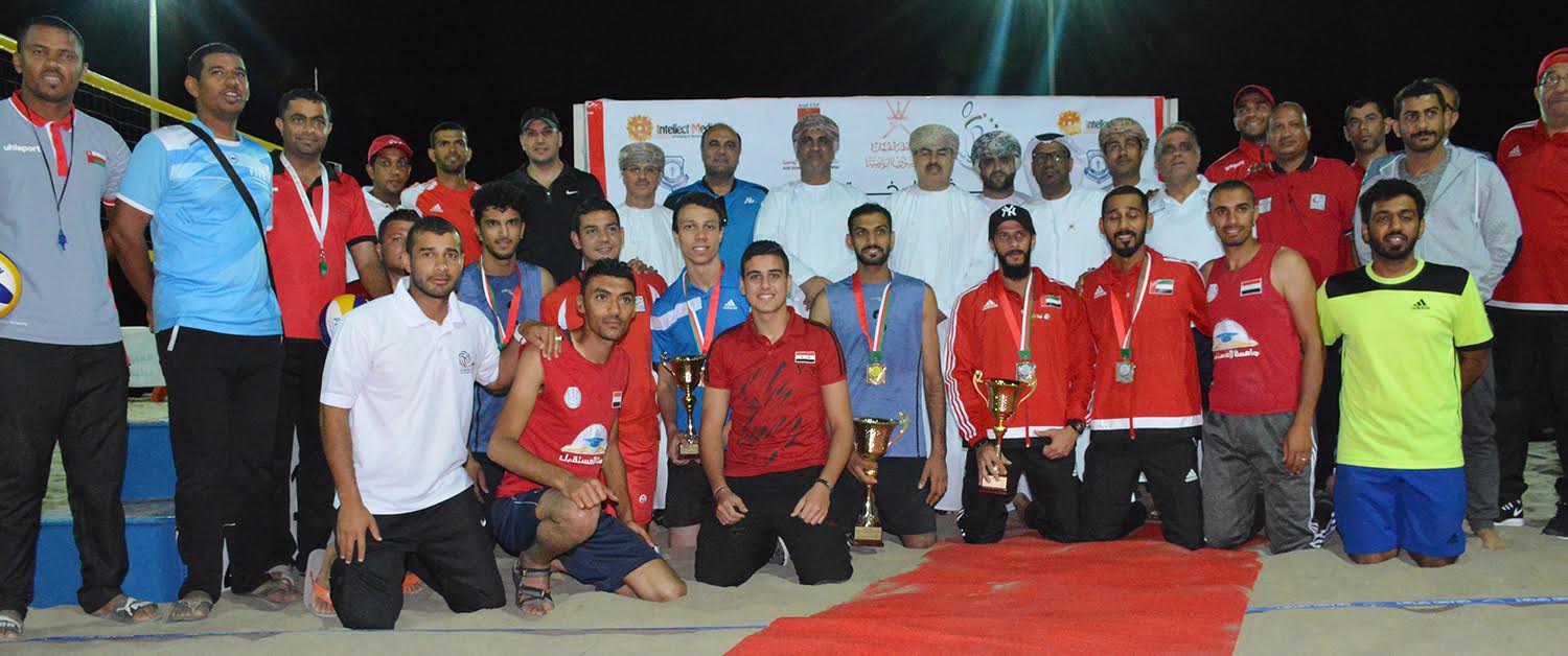 منتخبنا الجامعي يتوج بذهبية البطولة العربية للطائرة الشاطئية