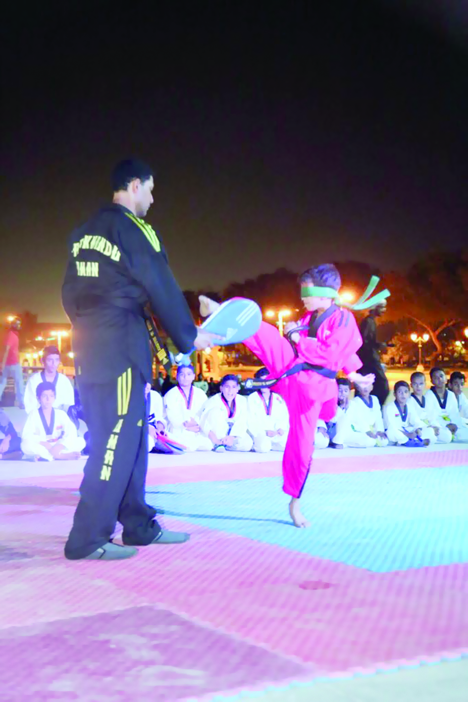 عروض احتفالية بالعيد الوطني في حديقة القرم الطبيعية