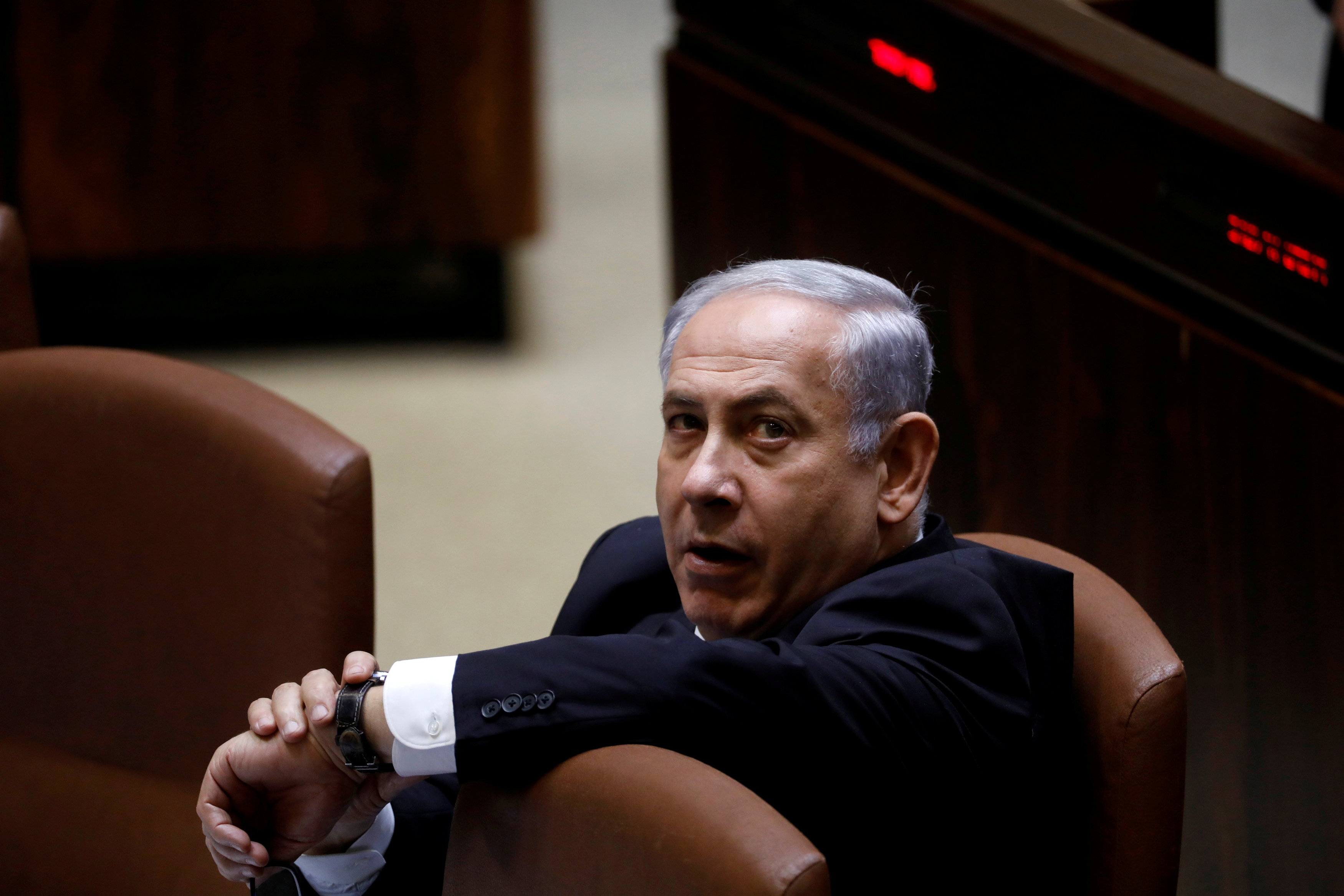 Israeli lawmakers support law linked to Netanyahu probe