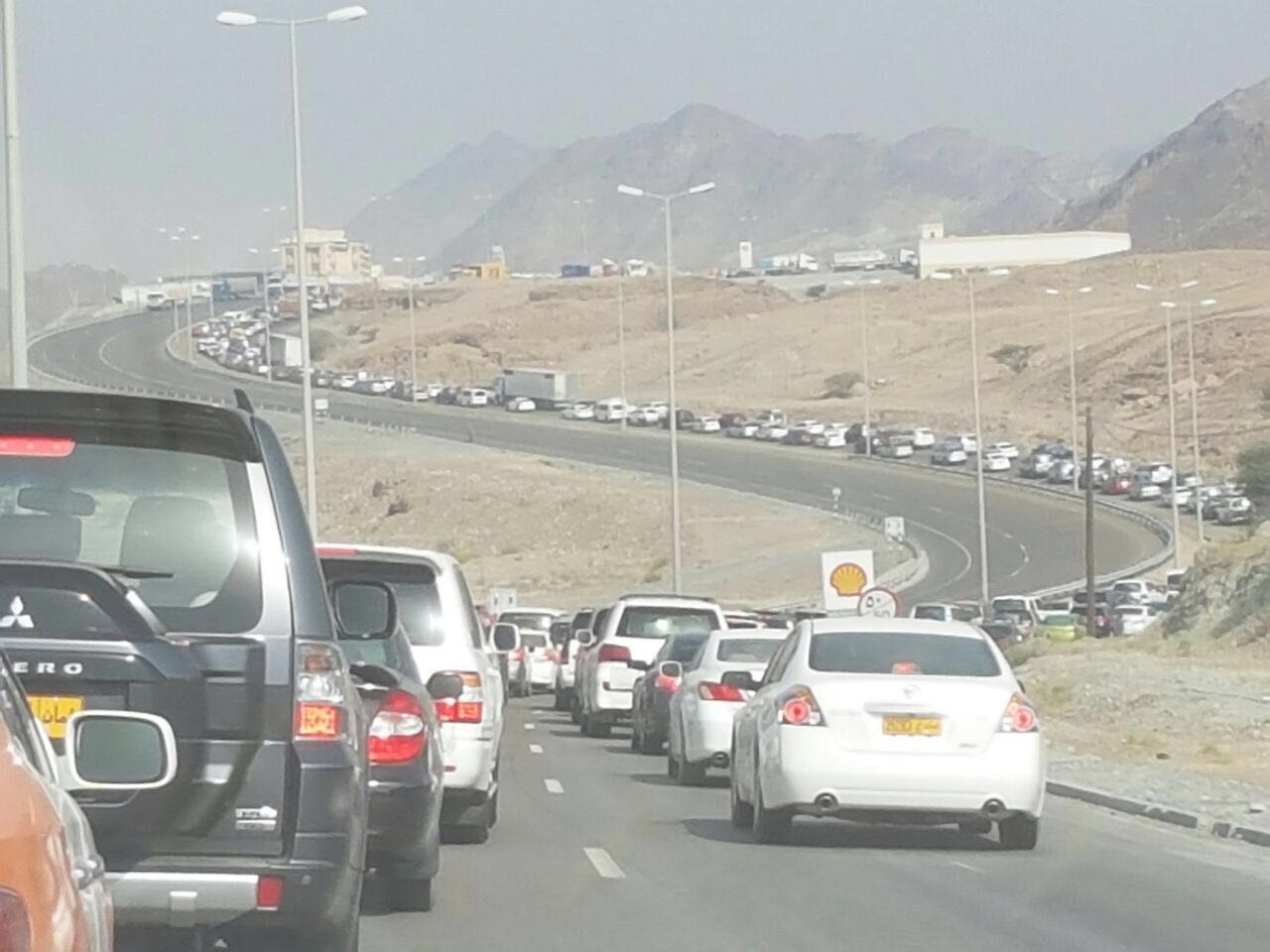 هل تعرف عدد السيارات المتوقع سيرها في شوارع السلطنة عام 2020