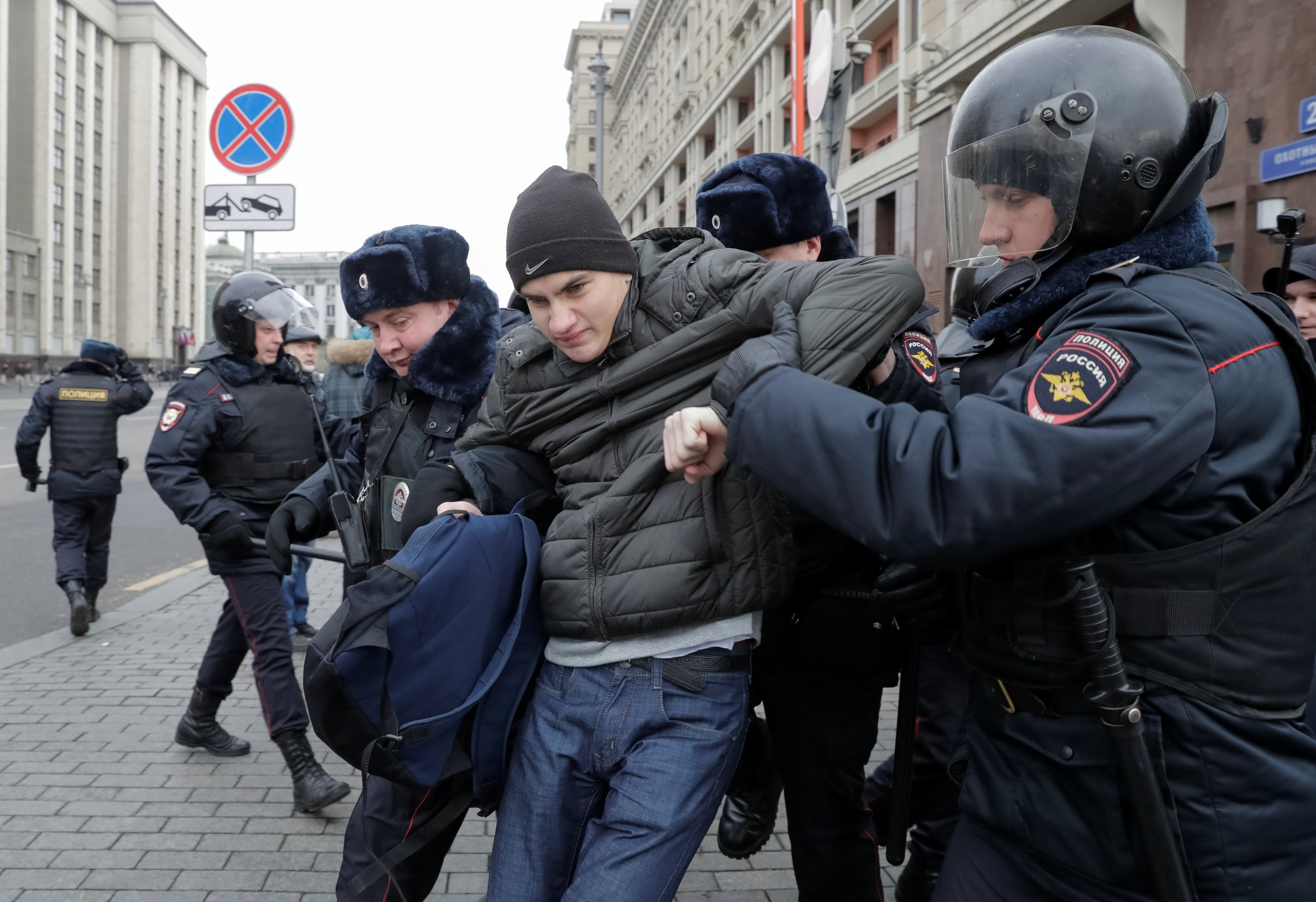 Russian security services detain dozens in Moscow amid fear of anti-government attacks