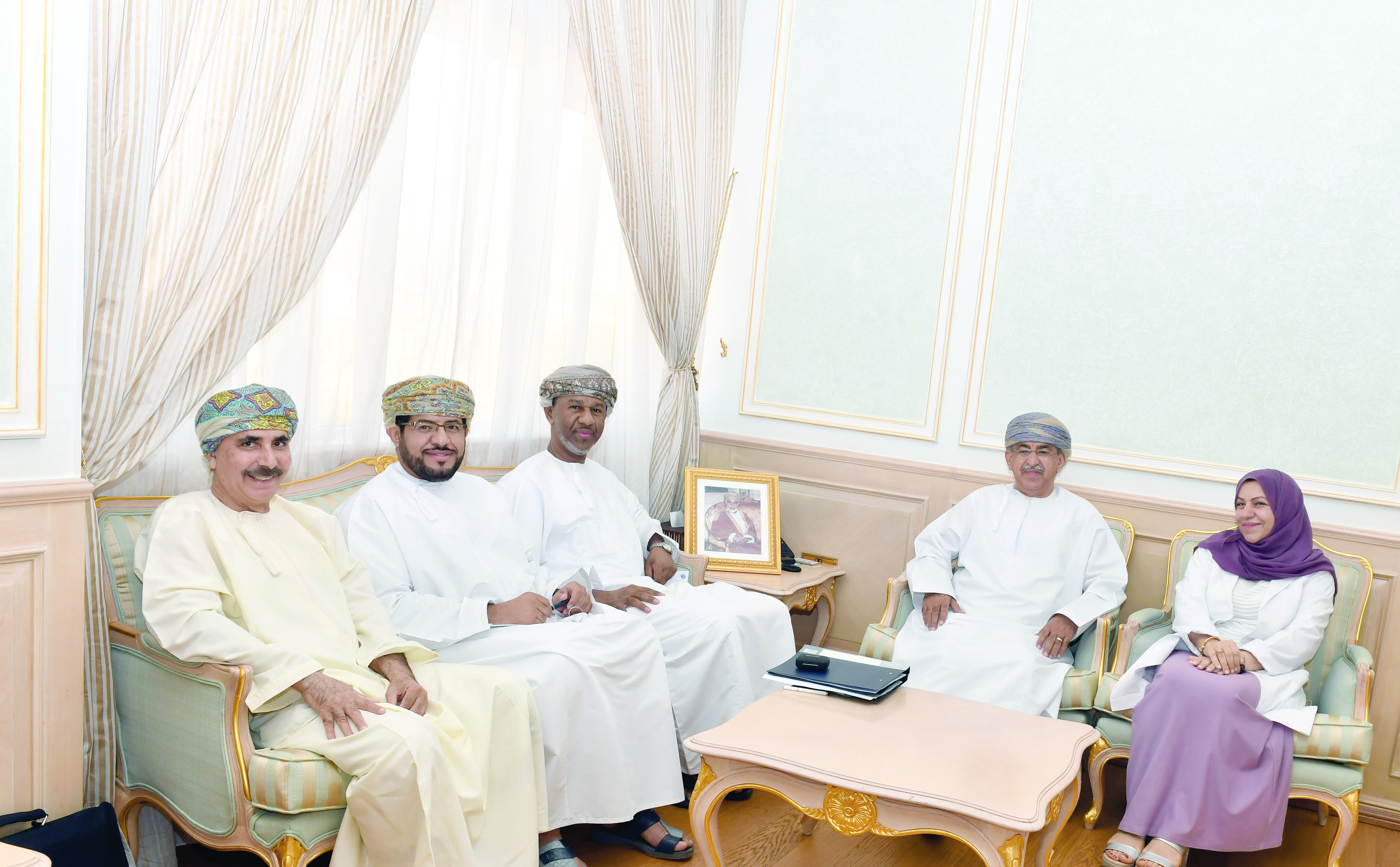 وزير الصحة والجمعية الطبية يناقشان الارتقاء بالخدمات