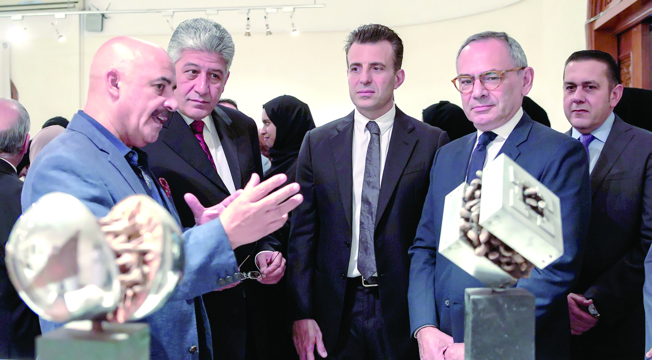 منحوتات عبدالباسط في المركز 

الثقافي الفرنسي