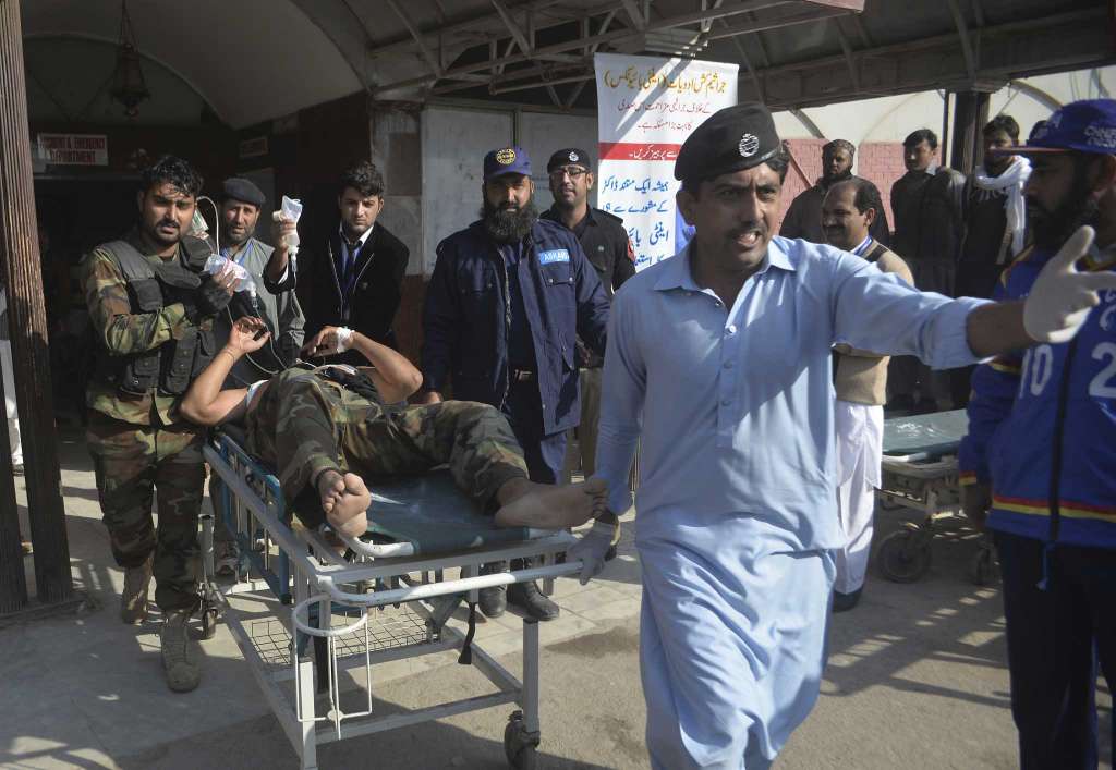 مقتل وإصابة 41 شخصا بهجوم في الباكستان
