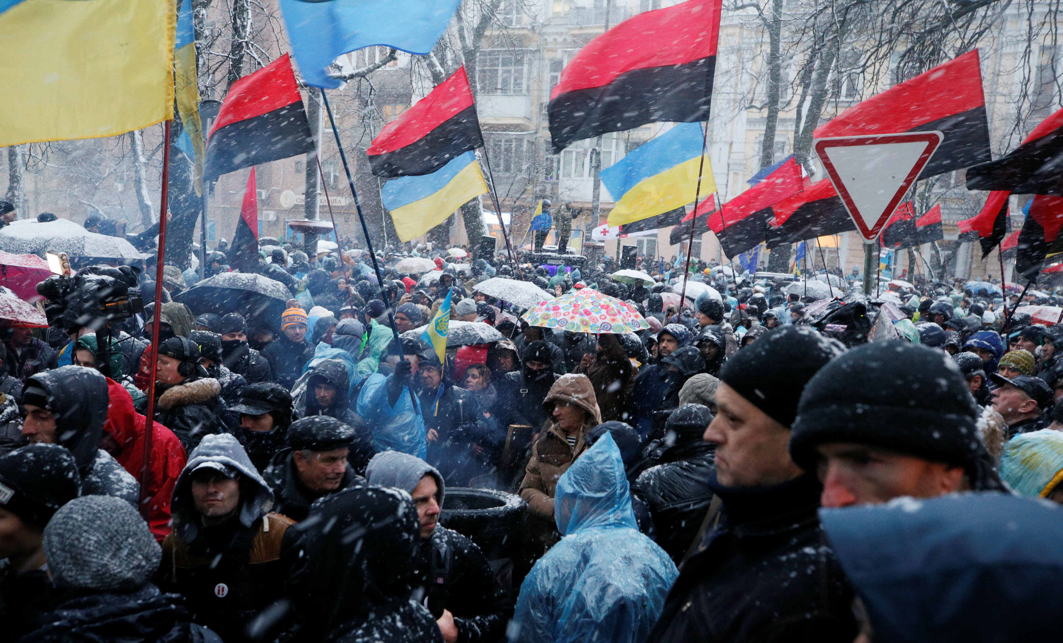 Thousands rally in Ukraine, demand Saakashvili's release