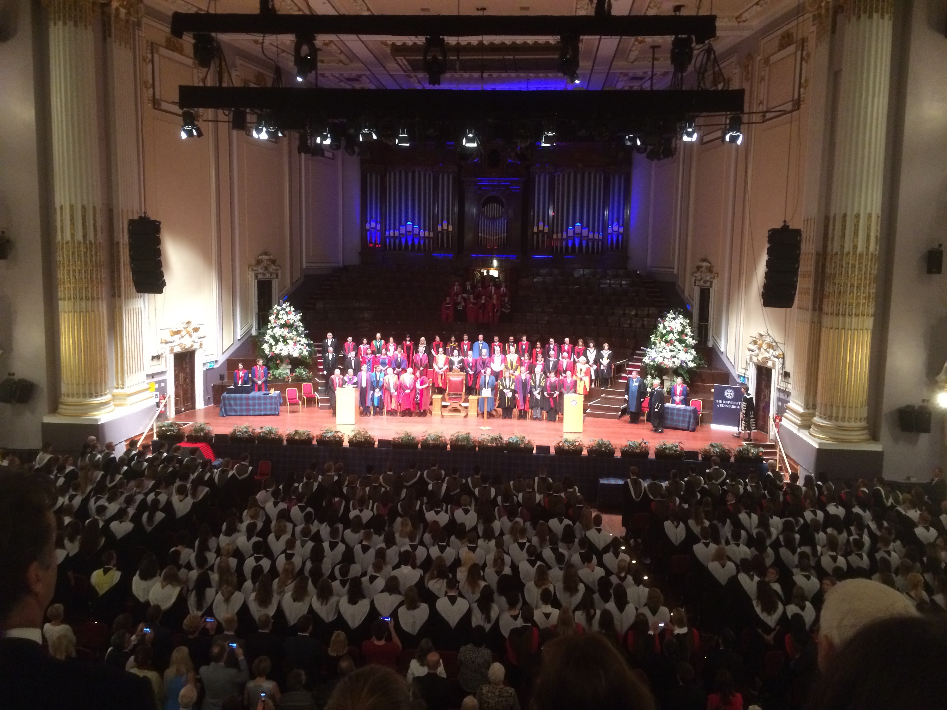 جامعة أدنبرة تعلن عن منح دراسية للدكتوراه في بريطانيا