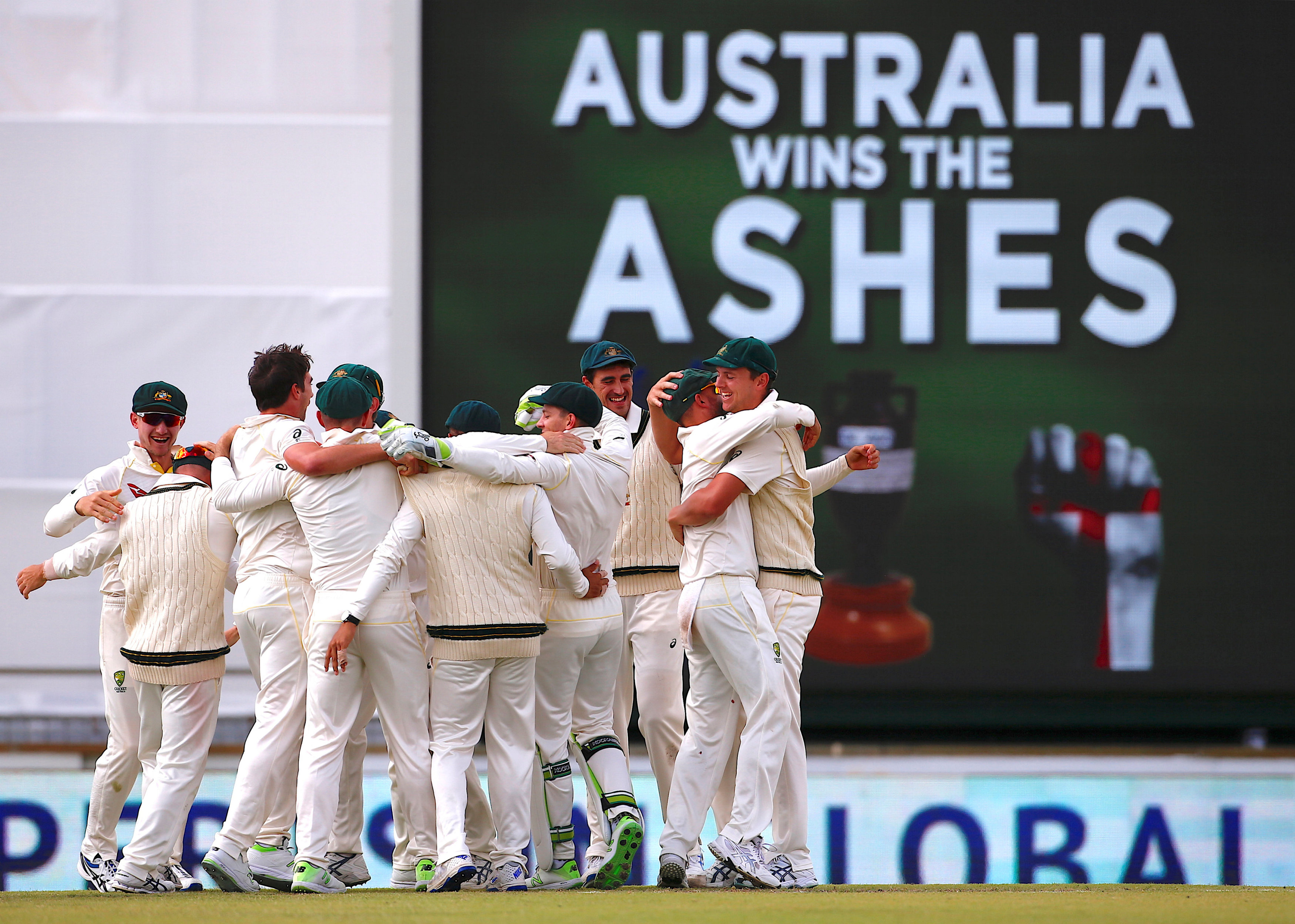 Cricket: Australia thrash England to reclaim Ashes