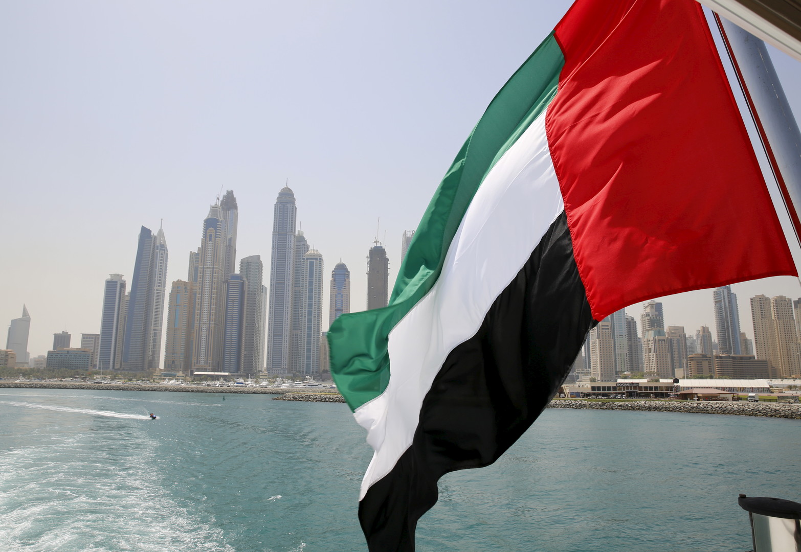 الإمارات تحتفل بـ46 عامًا من البناء والتنمية