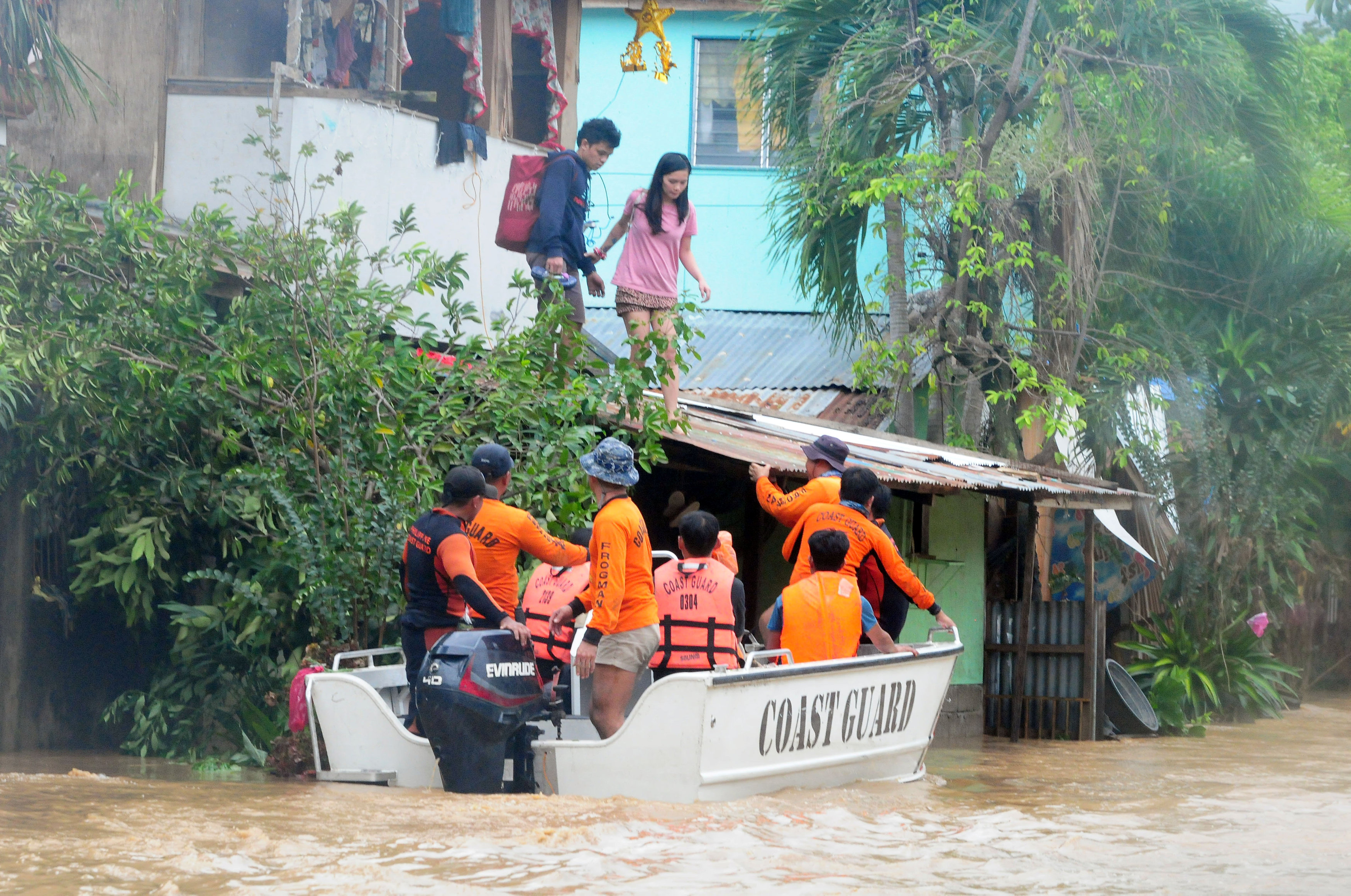 In pictures: Philippines after tropical storm