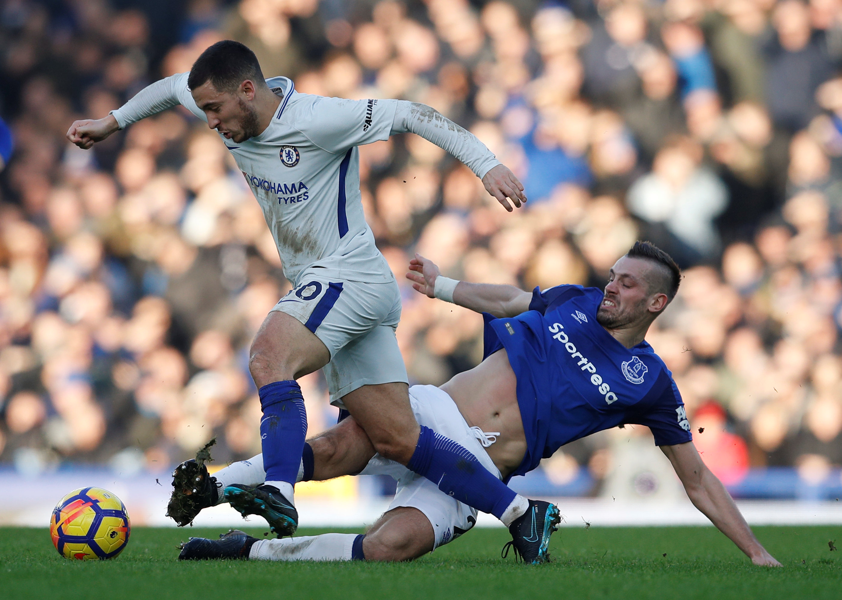 Football: Everton hold Chelsea to goalless draw