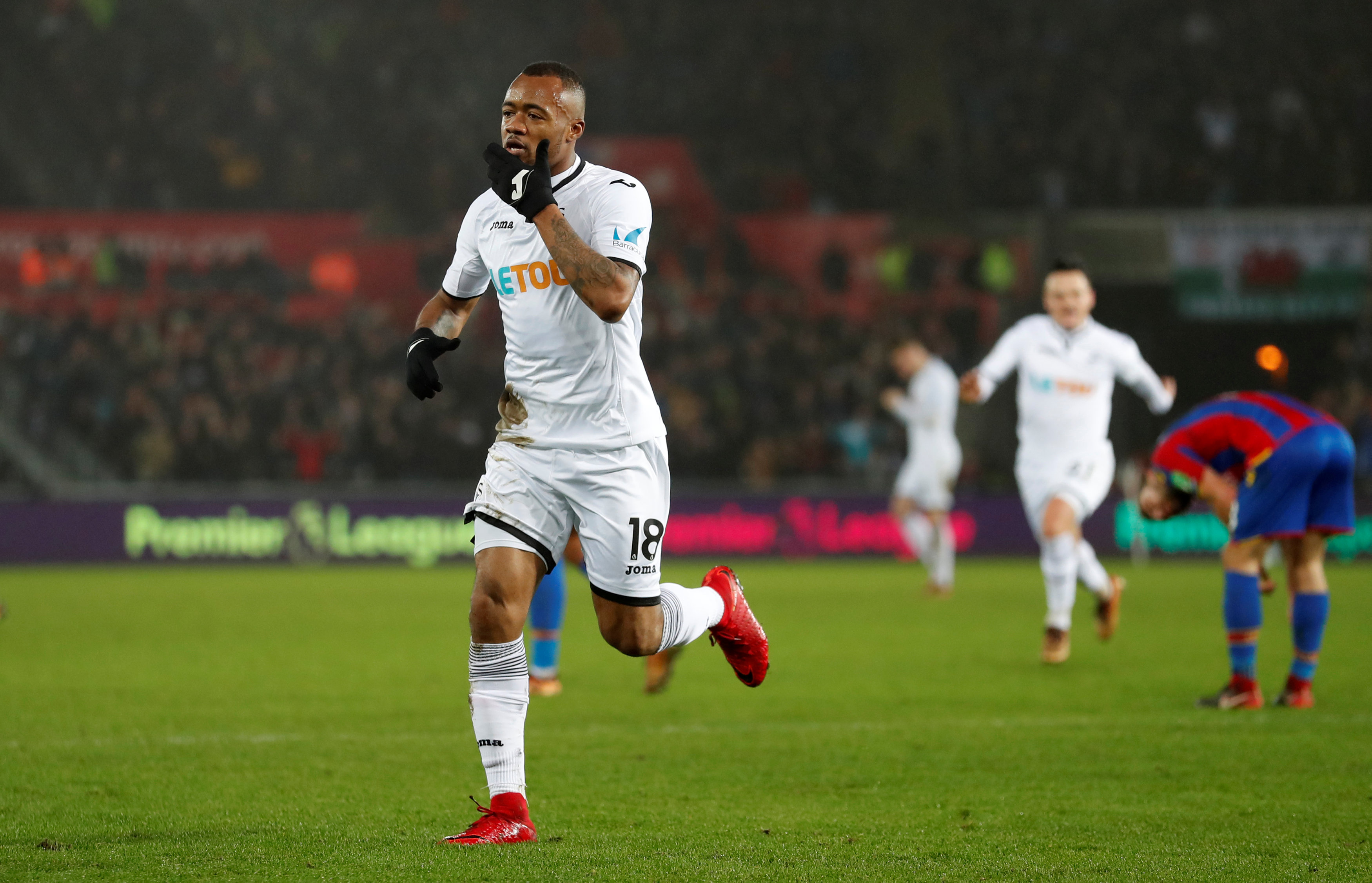 Football: Swansea come from behind to hold Palace
