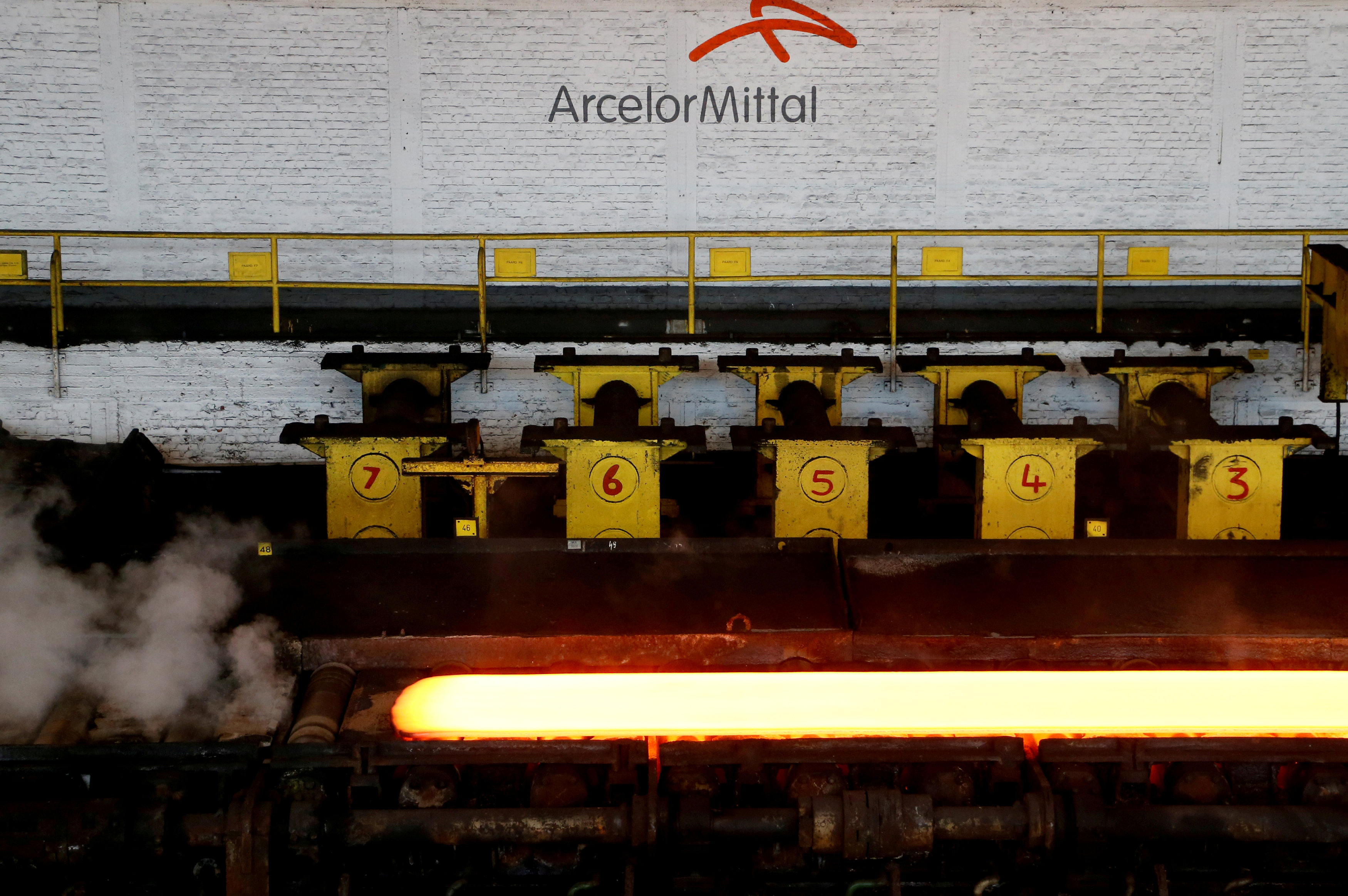 ArcelorMittal tells Ilva it wants to change buying contract