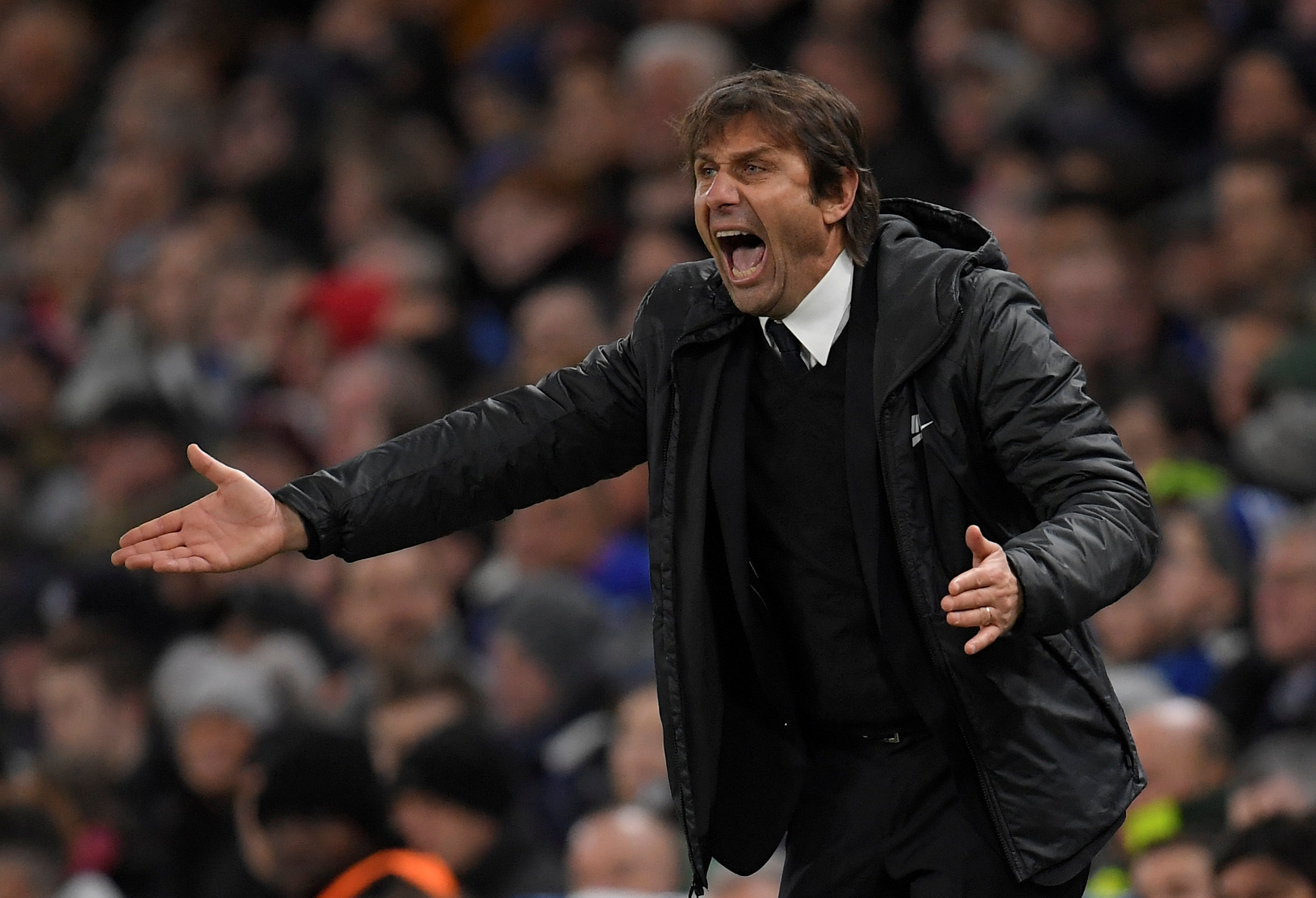 Football: Chelsea's Conte fined for outburst