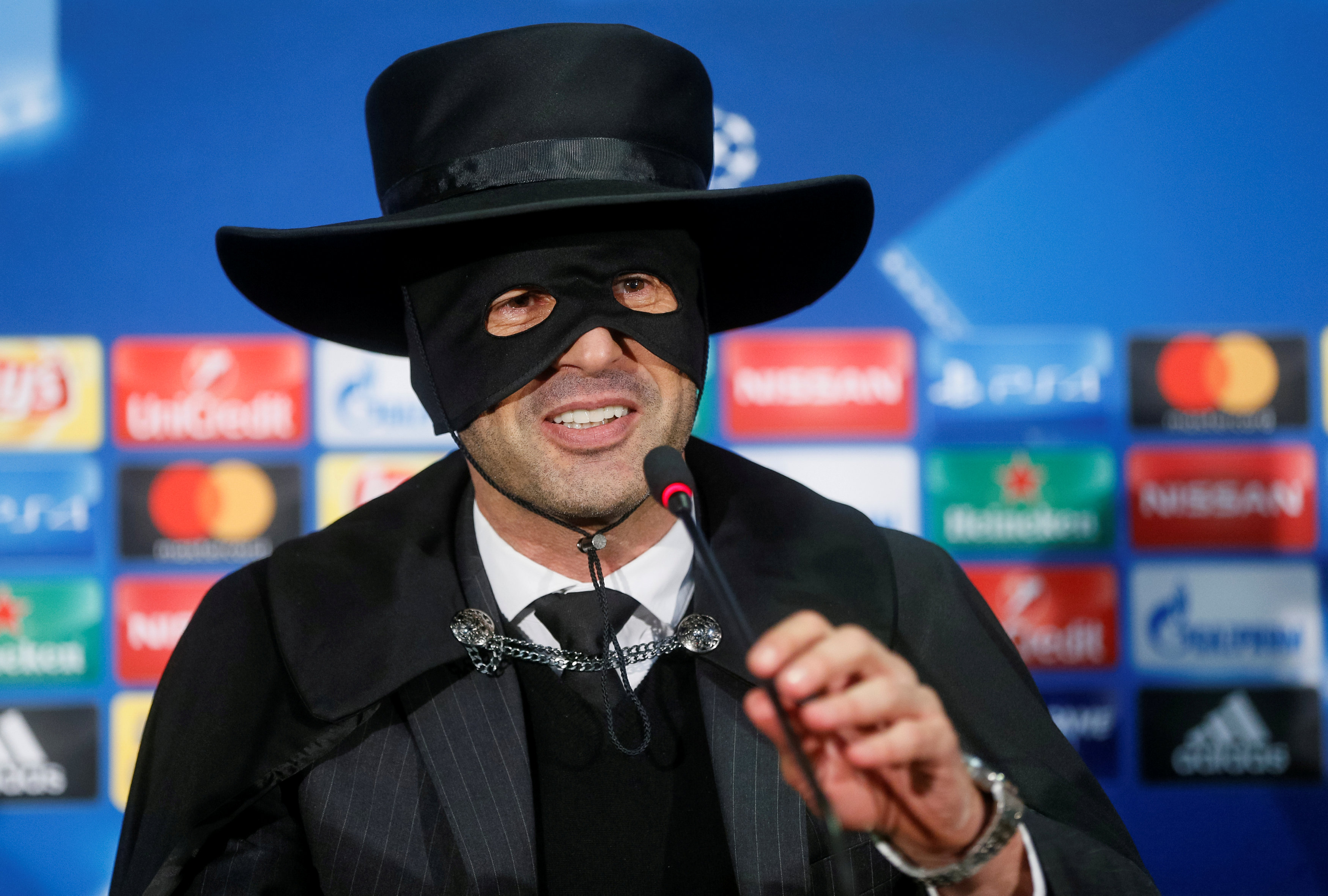 Football: Fonseca dons mask of Zorro after Shakhtar leave their mark