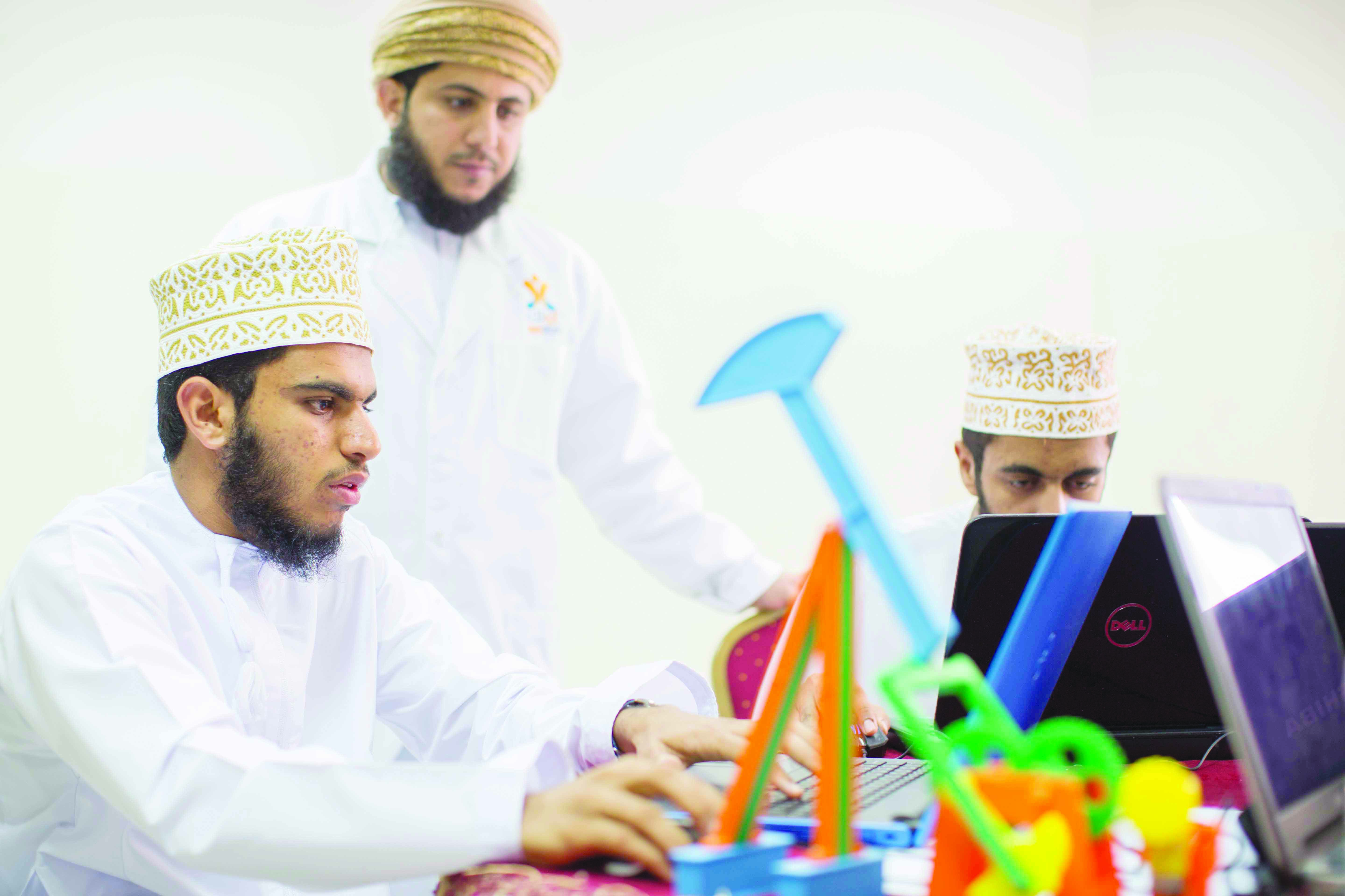 «إنوتك» تنظم برنامجاً تدريبياً في الطباعة ثلاثية الأبعاد