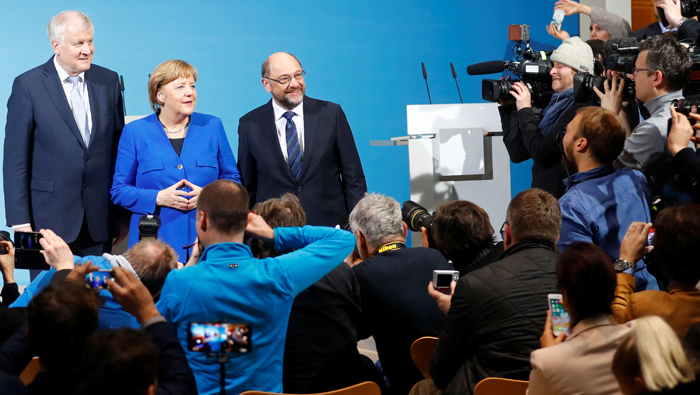 No Grand Coalition! Opponents of Merkel alliance hit the road