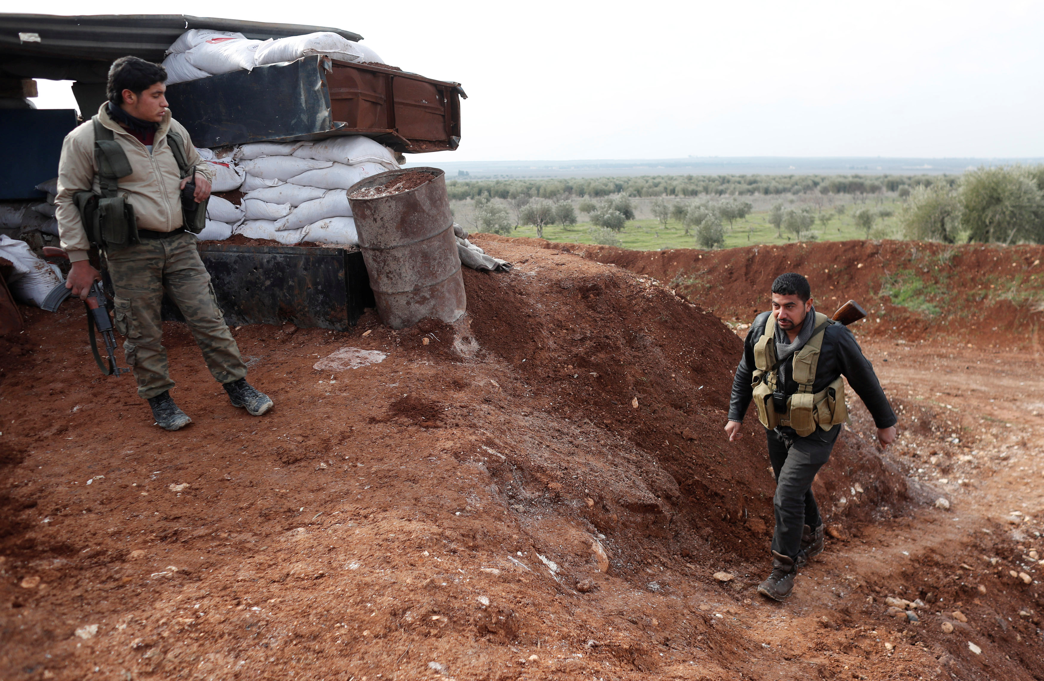 FSA commander: 25,000 Syrian rebels back Turkey forces