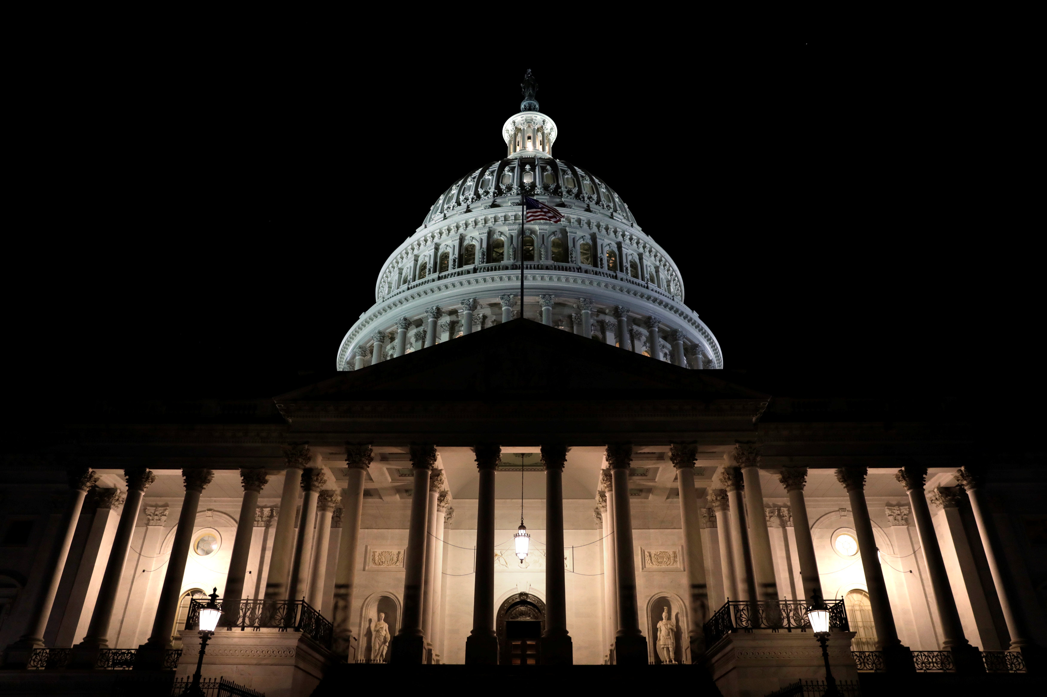 US Senate moves to end government shutdown