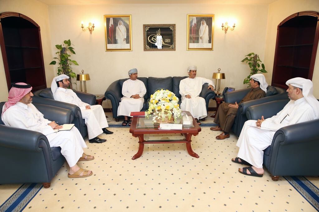 بحث أوجه التعاون وتبادل الخبرات التعليمية بين السلطنة وقطر