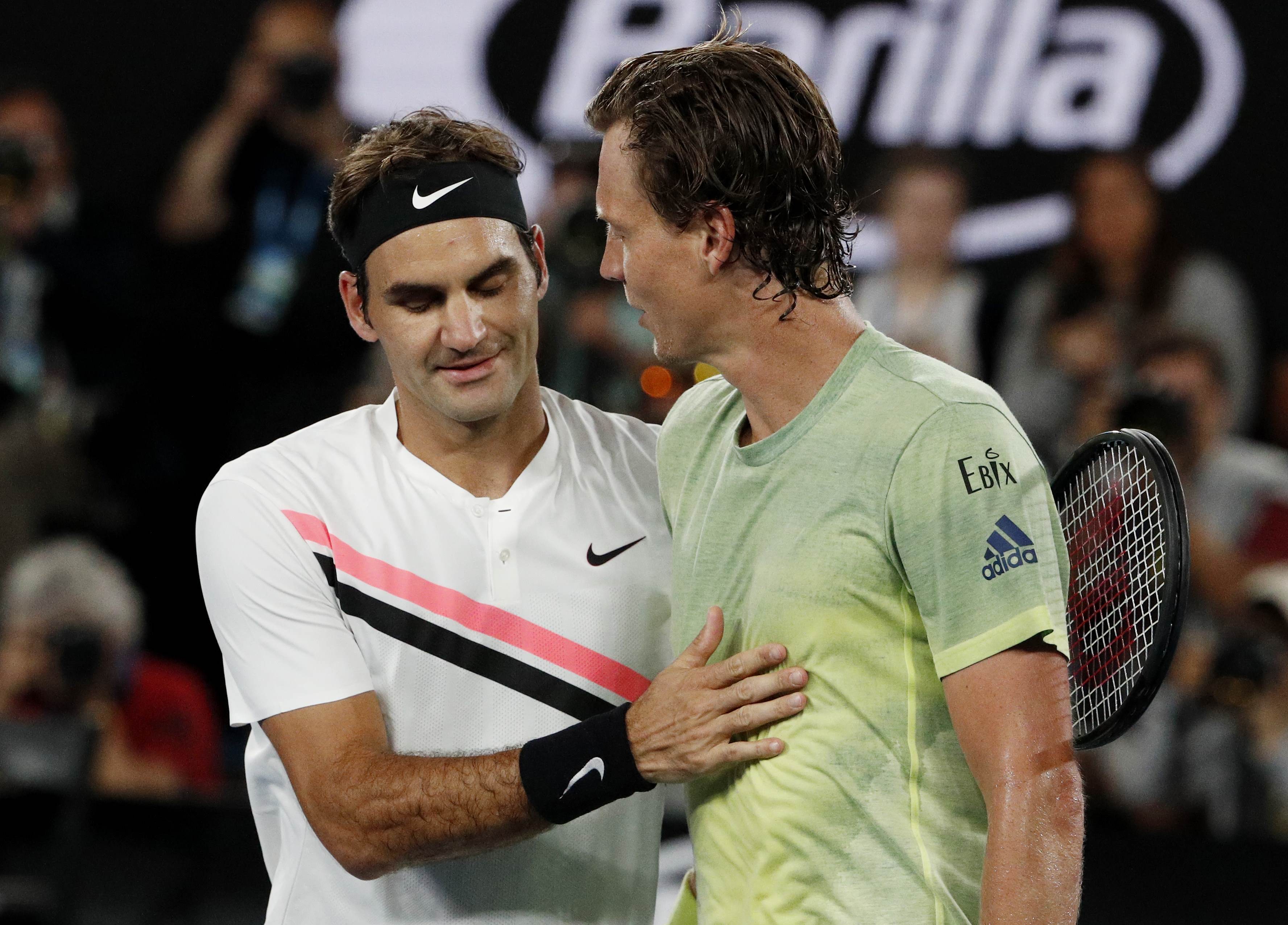 Tennis: Federer dispatches Berdych to reach semifinal