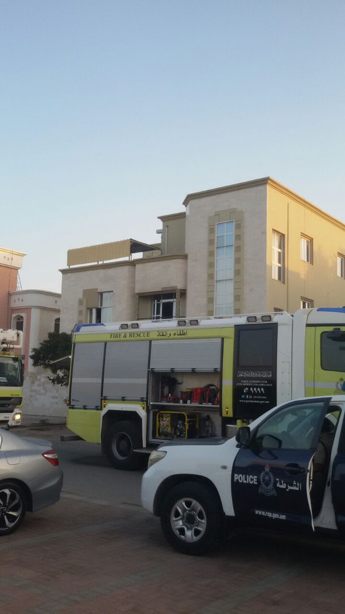 بالصور.. "الدفاع المدني" يخمد حريقًا في السيب