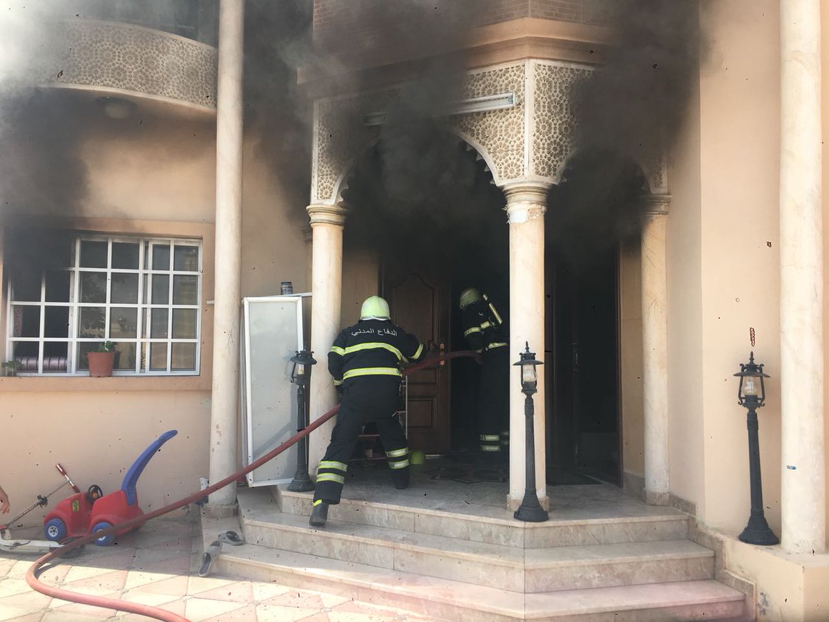 إخماد حريق بمنزل في العامرات