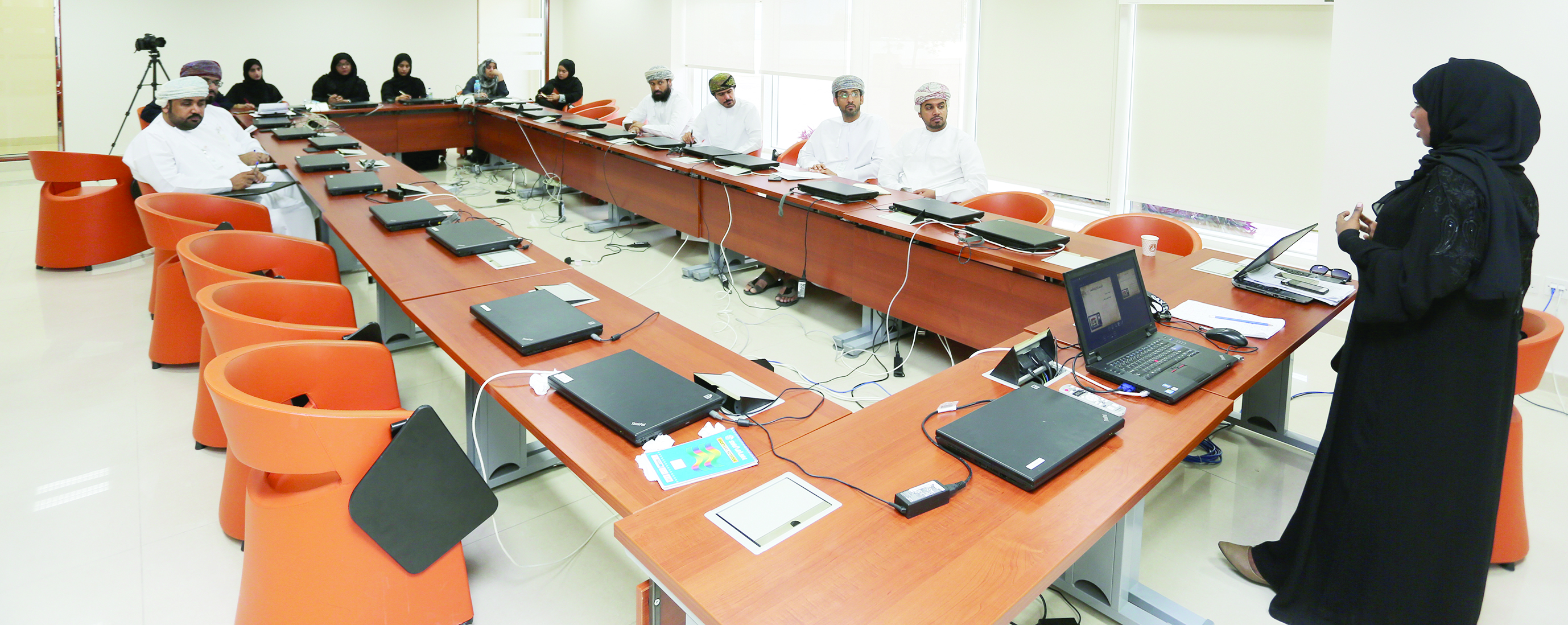 حلقة عمل حول الكتابة للإذاعة والتلفزيون