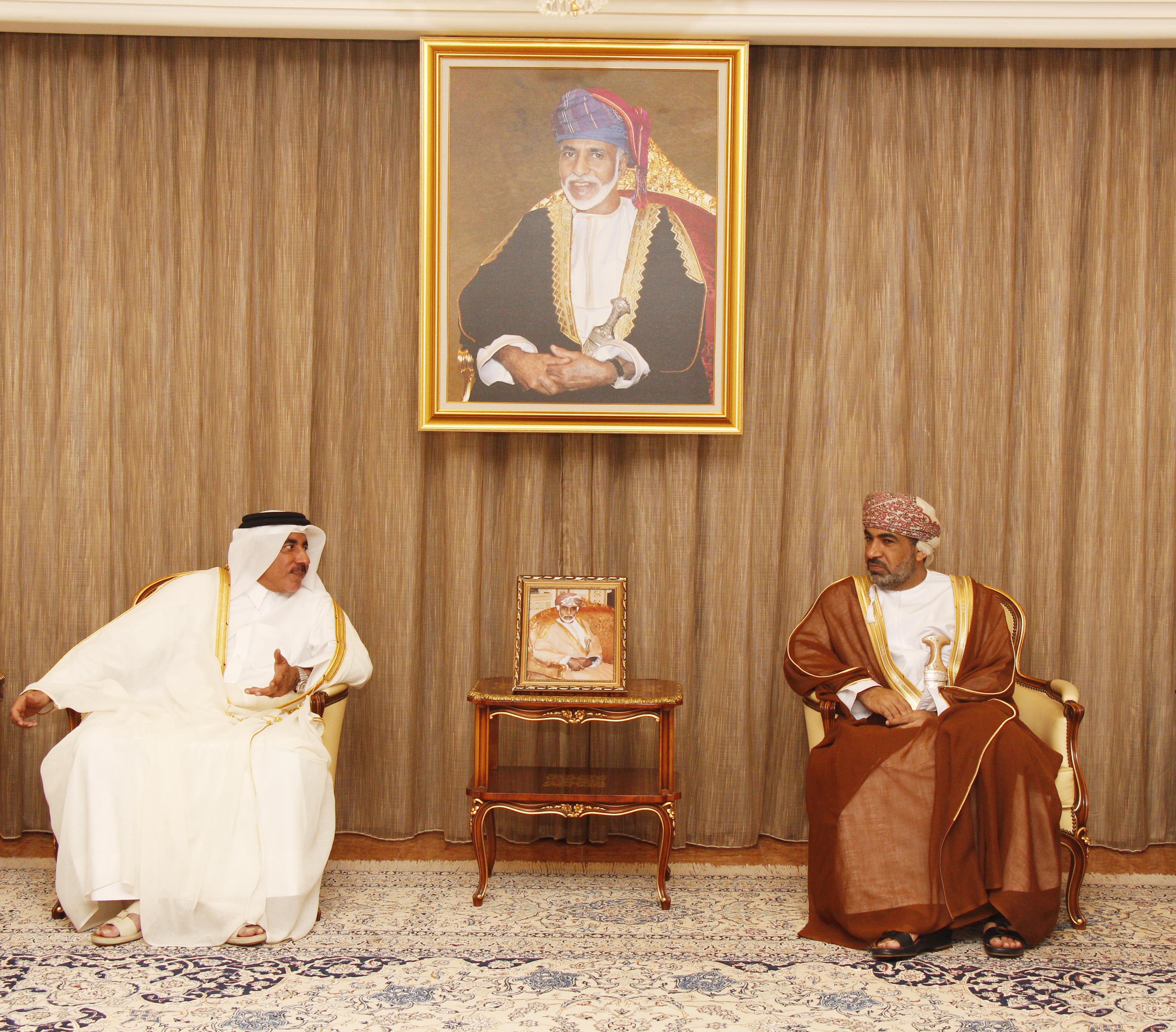 وزير النقل والاتصالات يستقبل نظيره القطري