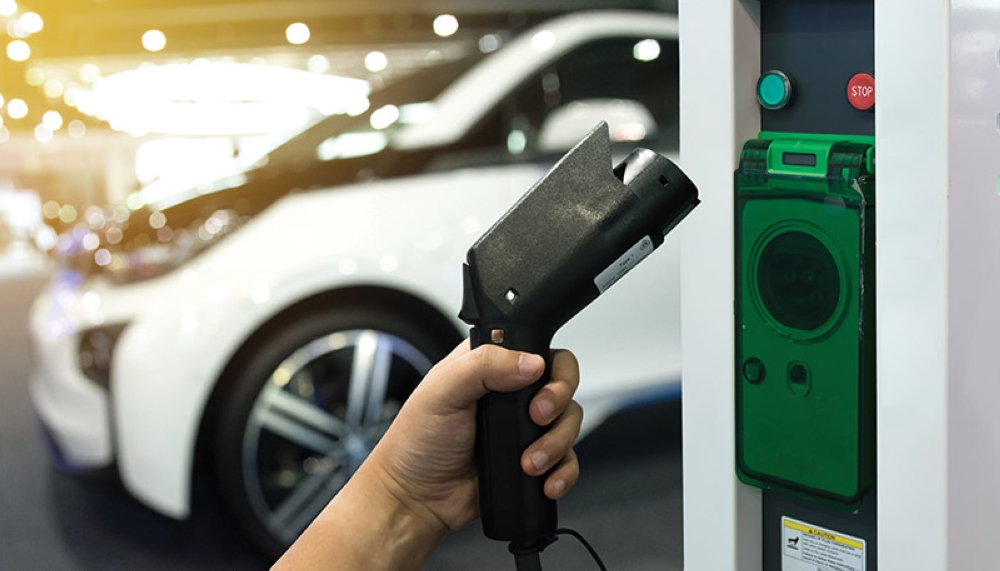 Want to buy an electric car in Oman? Read this